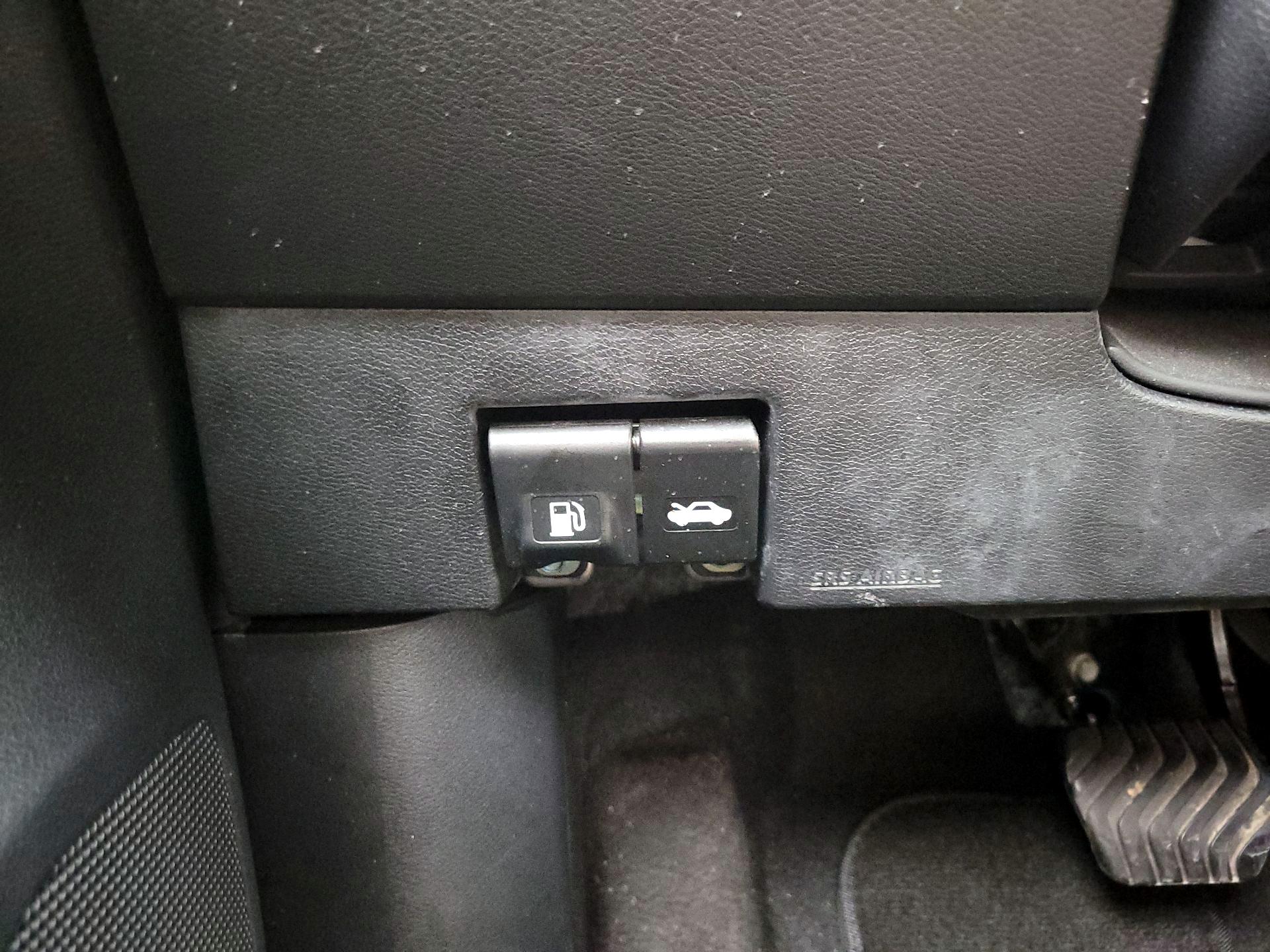 Thumbnail: 2020 Nissan Versa - 13