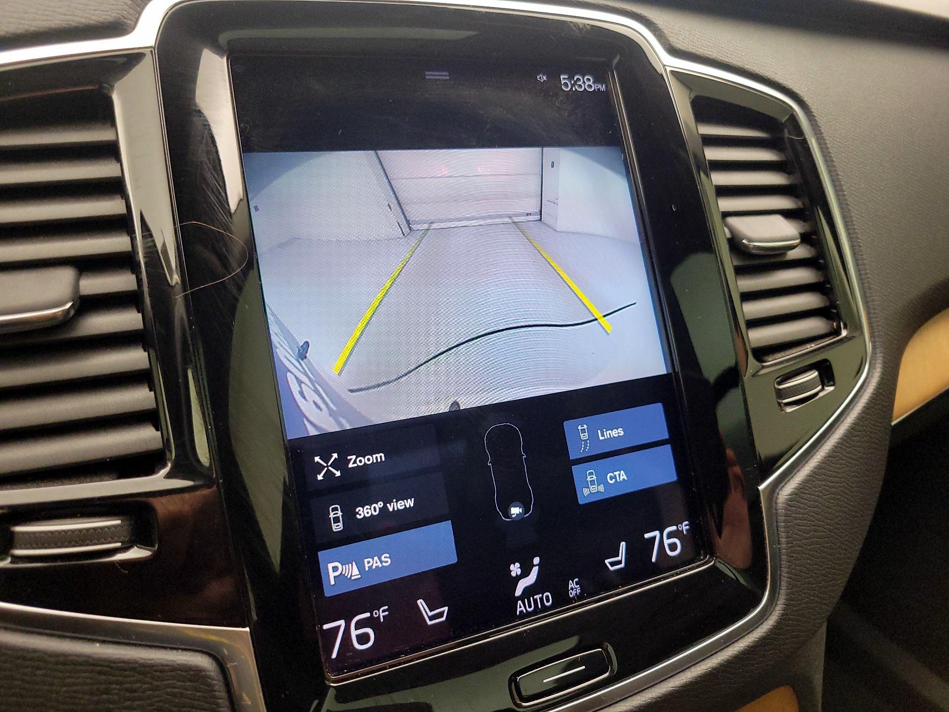 Thumbnail: 2022 Volvo XC90 - 15