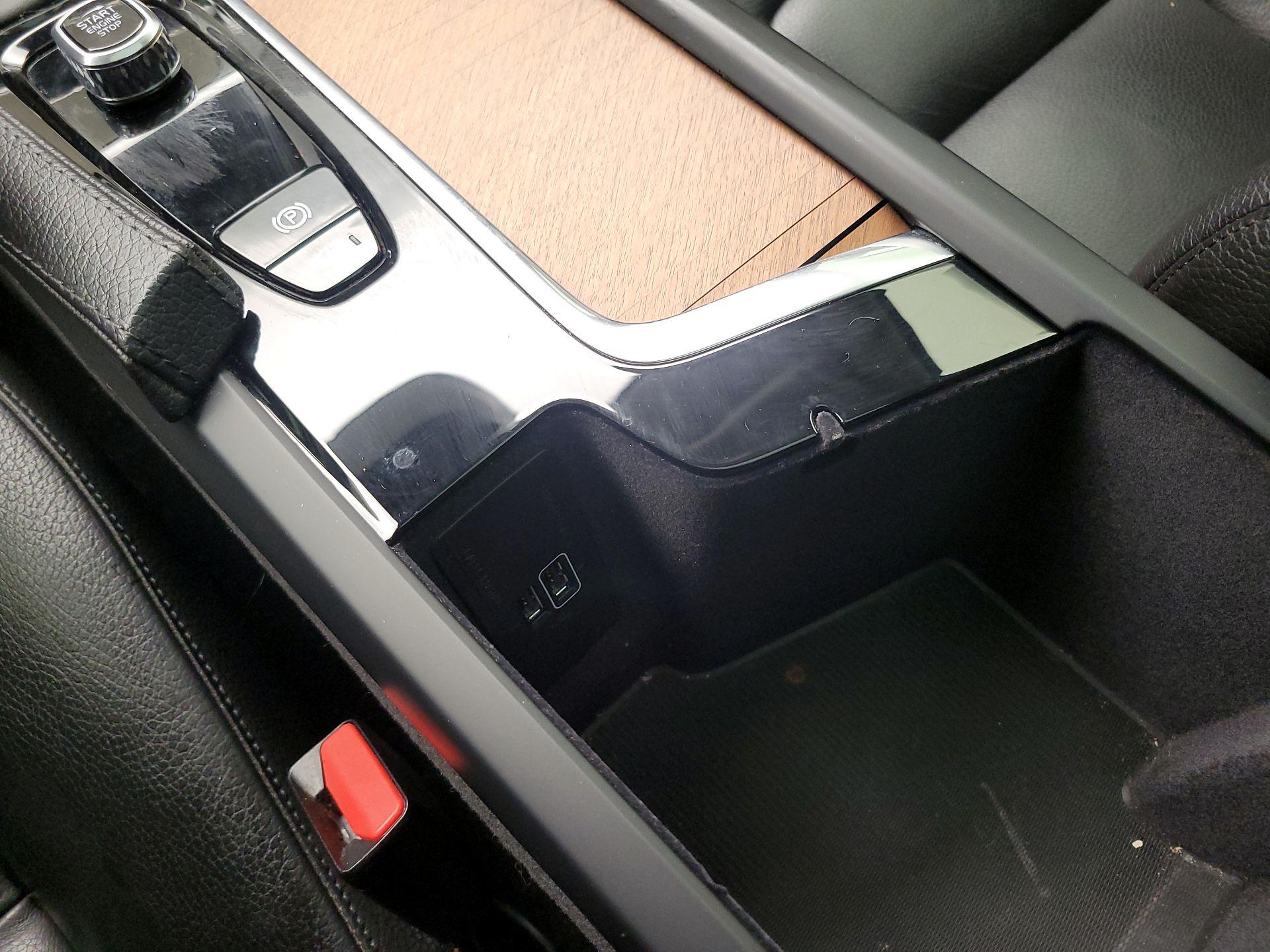 Thumbnail: 2022 Volvo XC90 - 19