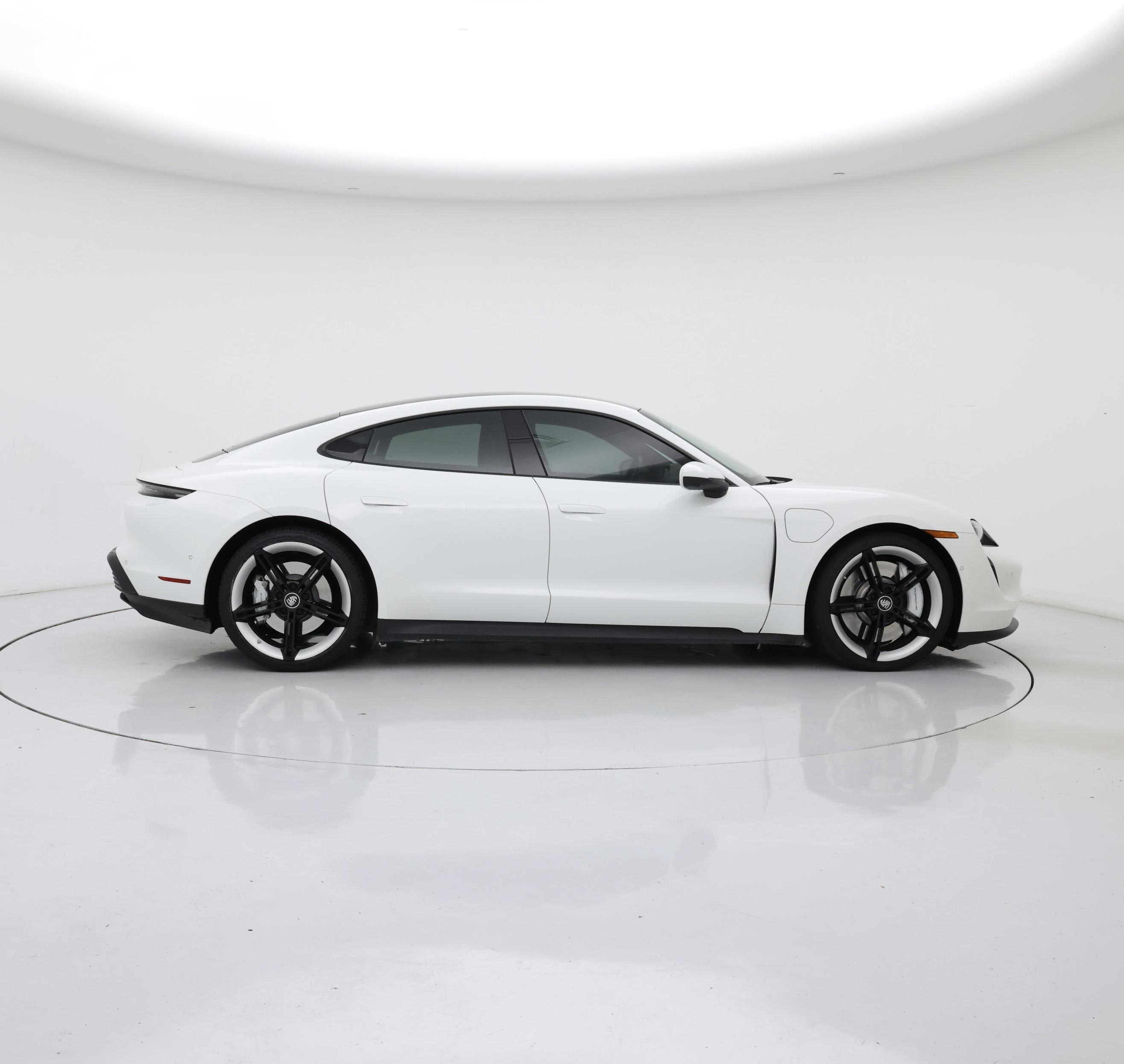 Thumbnail: 2022 Porsche Taycan - 7
