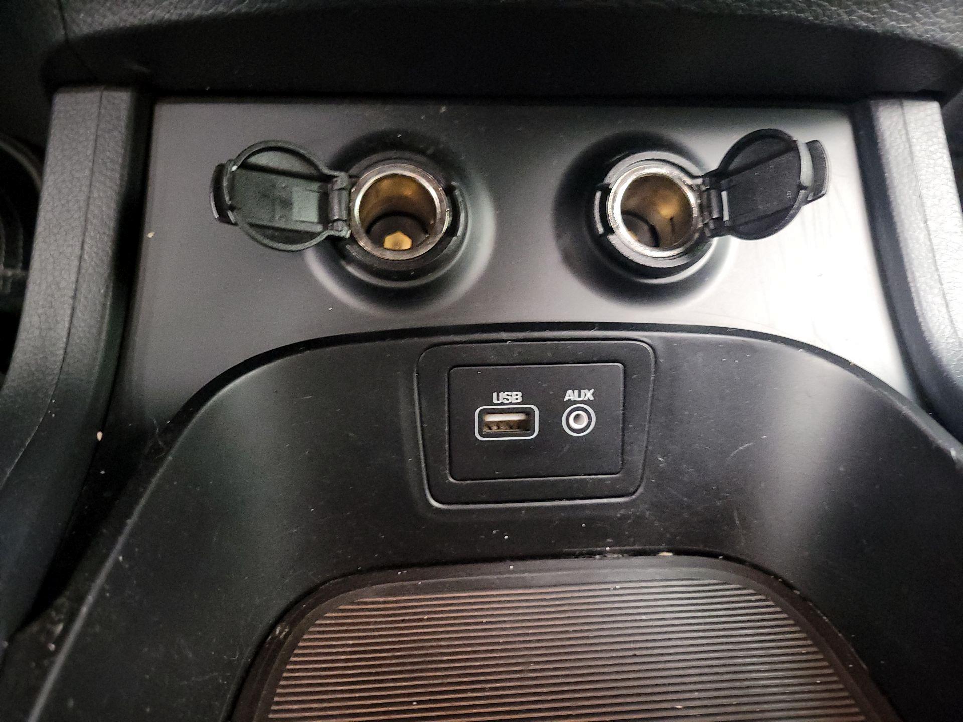 Thumbnail: 2017 Hyundai Santa Fe - 19