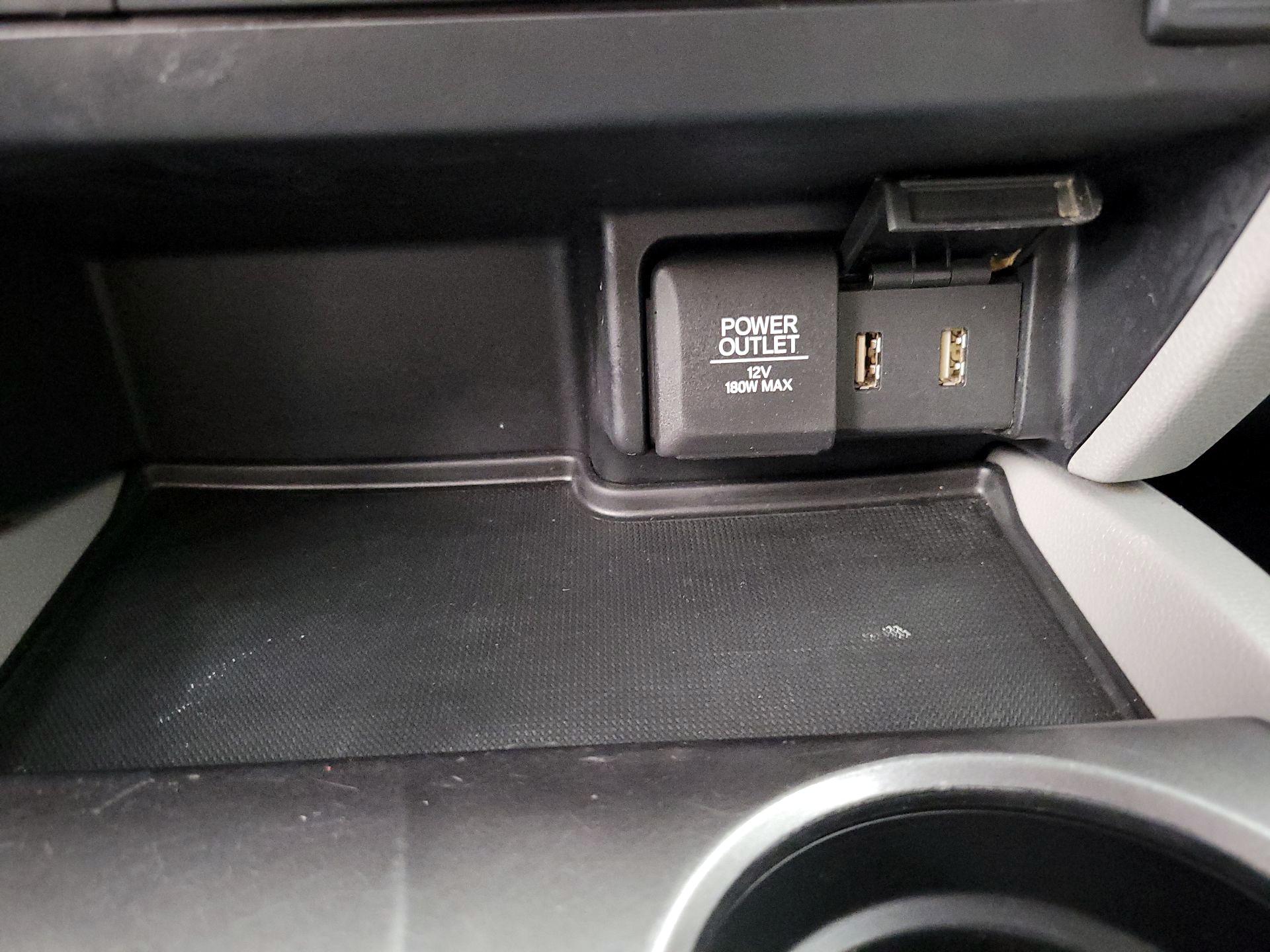 Thumbnail: 2017 Honda Pilot - 18