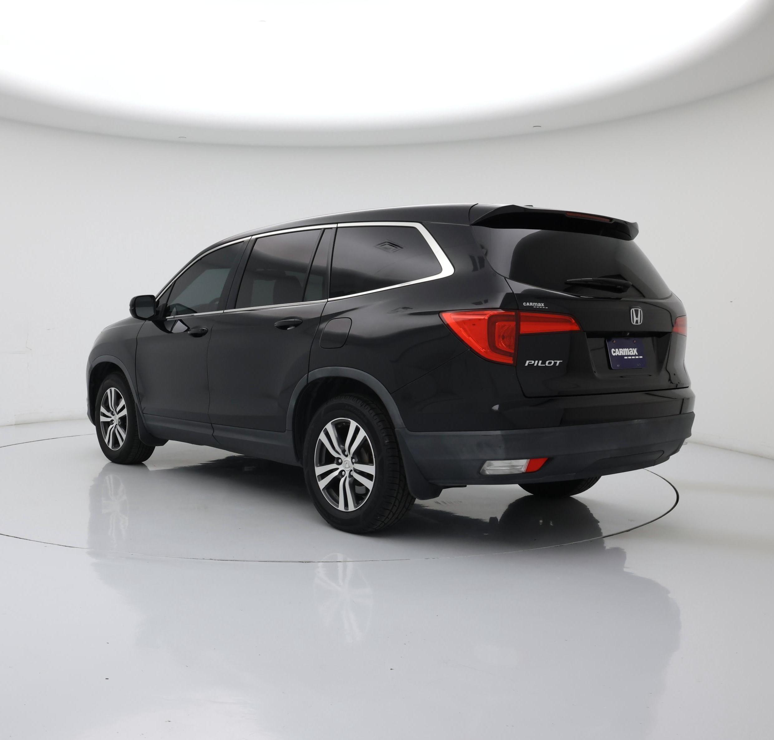 Thumbnail: 2017 Honda Pilot - 2