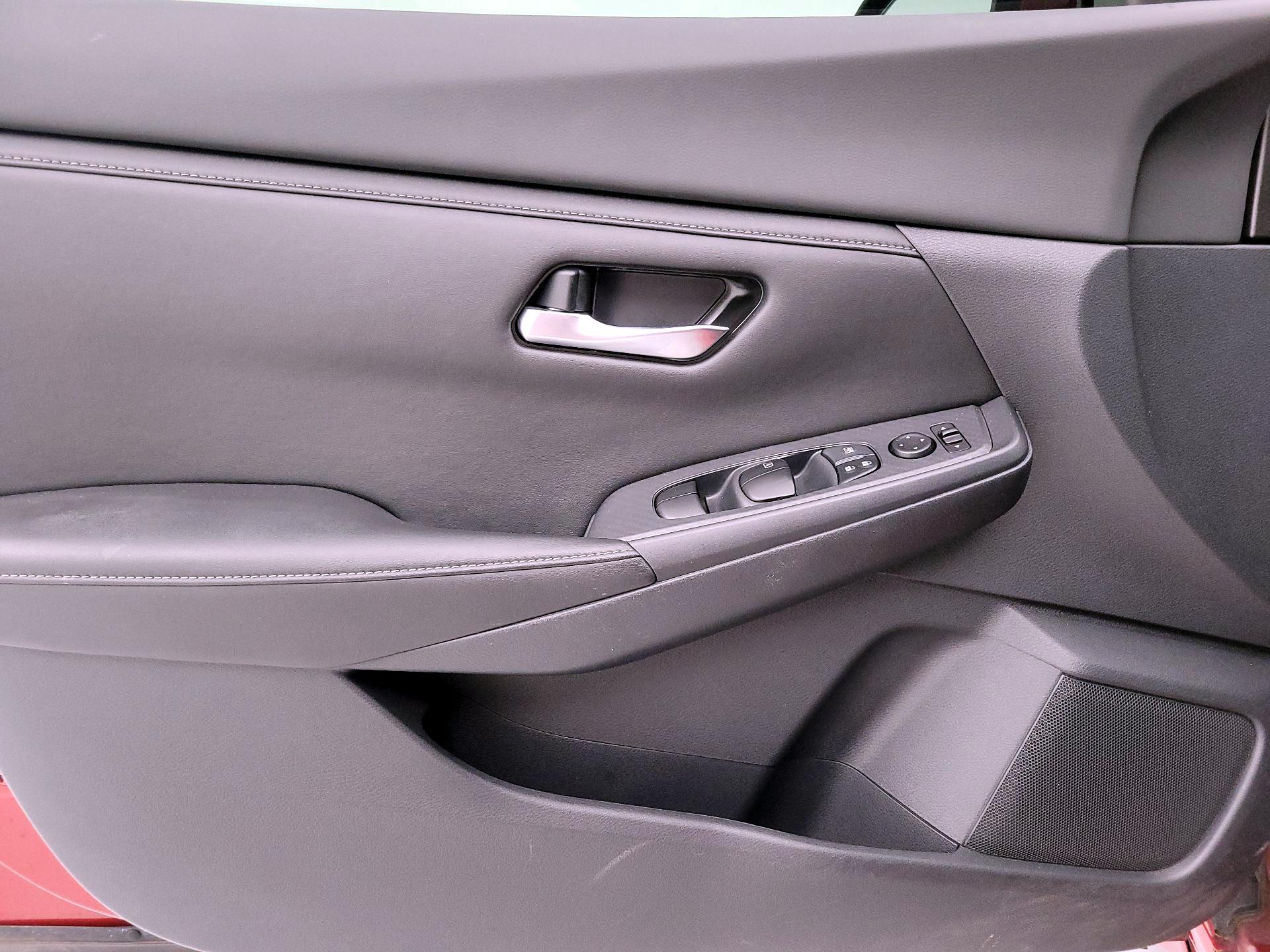 Thumbnail: 2022 Nissan Sentra - 12