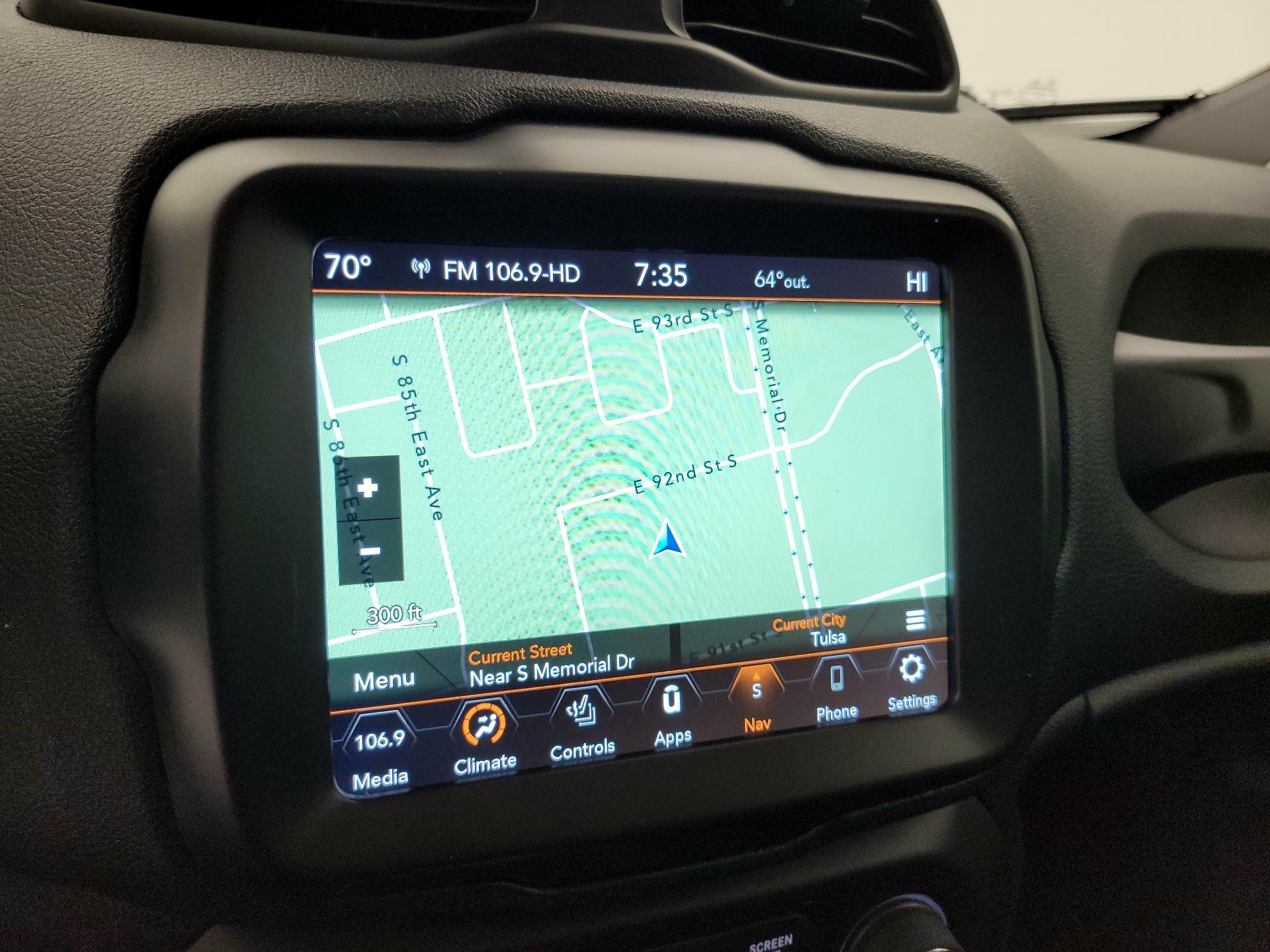 Thumbnail: 2021 Jeep Renegade - 14