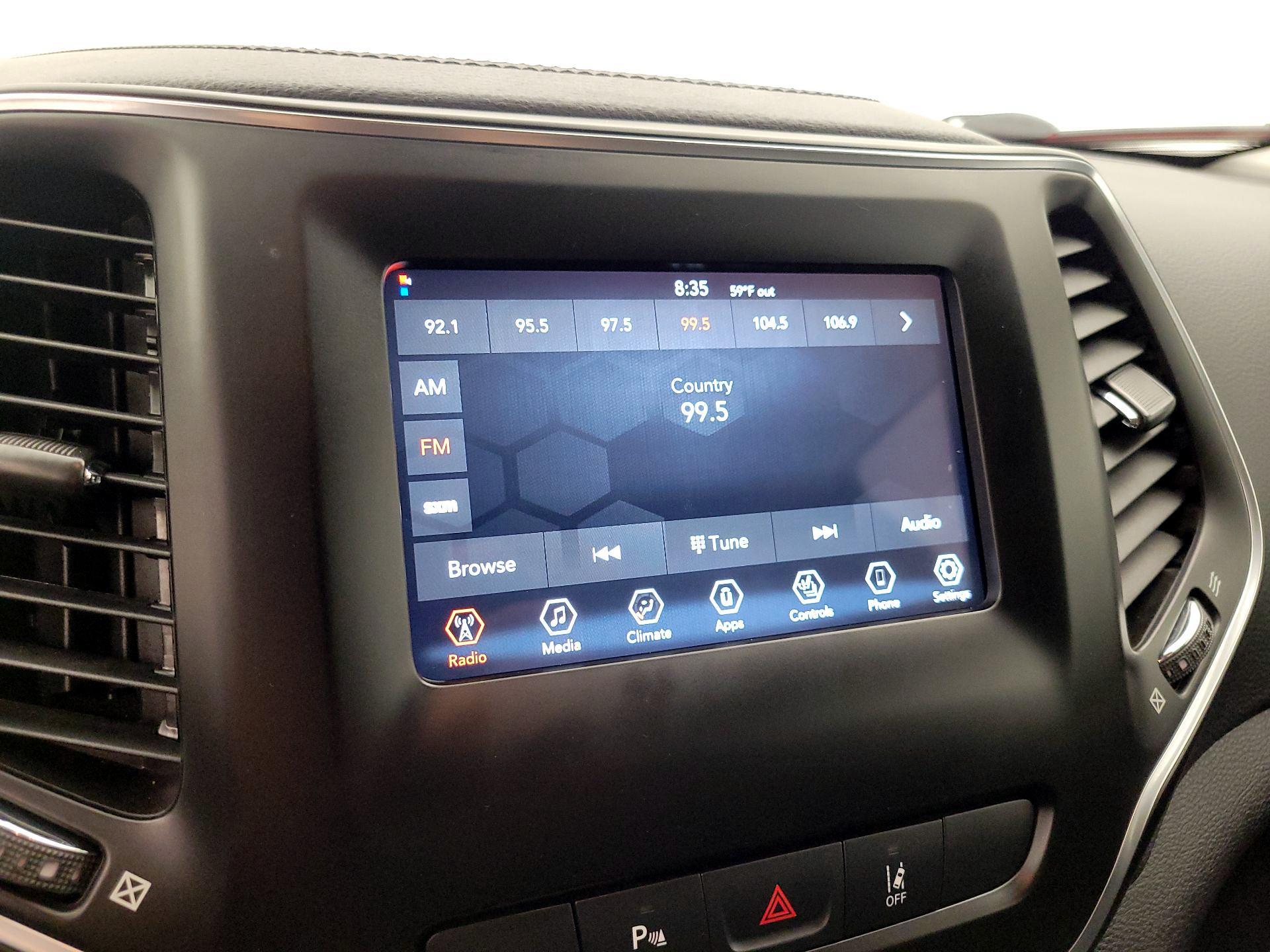 Thumbnail: 2021 Jeep Cherokee - 15