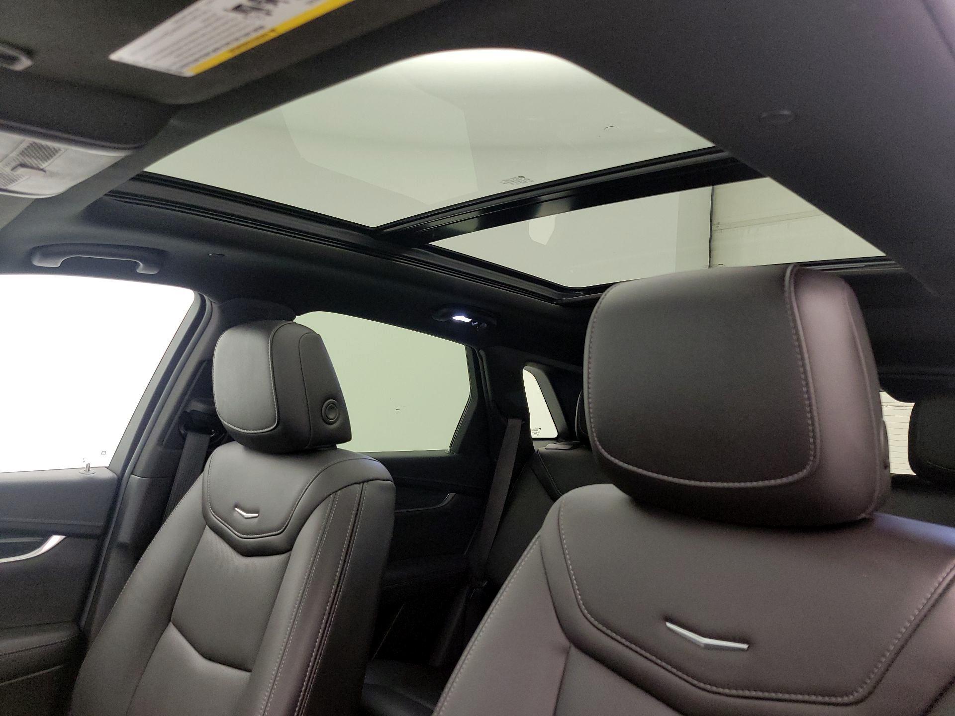 Thumbnail: 2021 Cadillac XT5 - 19