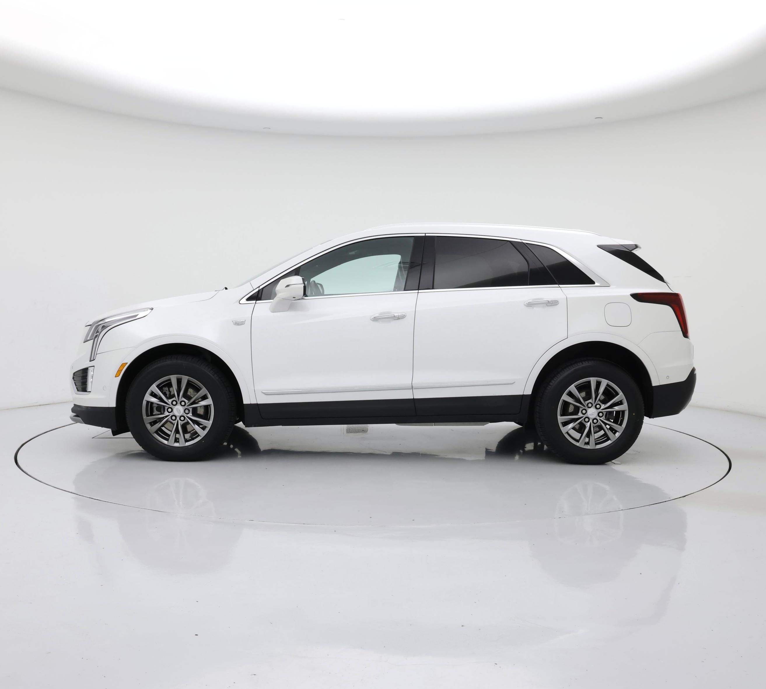 Thumbnail: 2021 Cadillac XT5 - 3