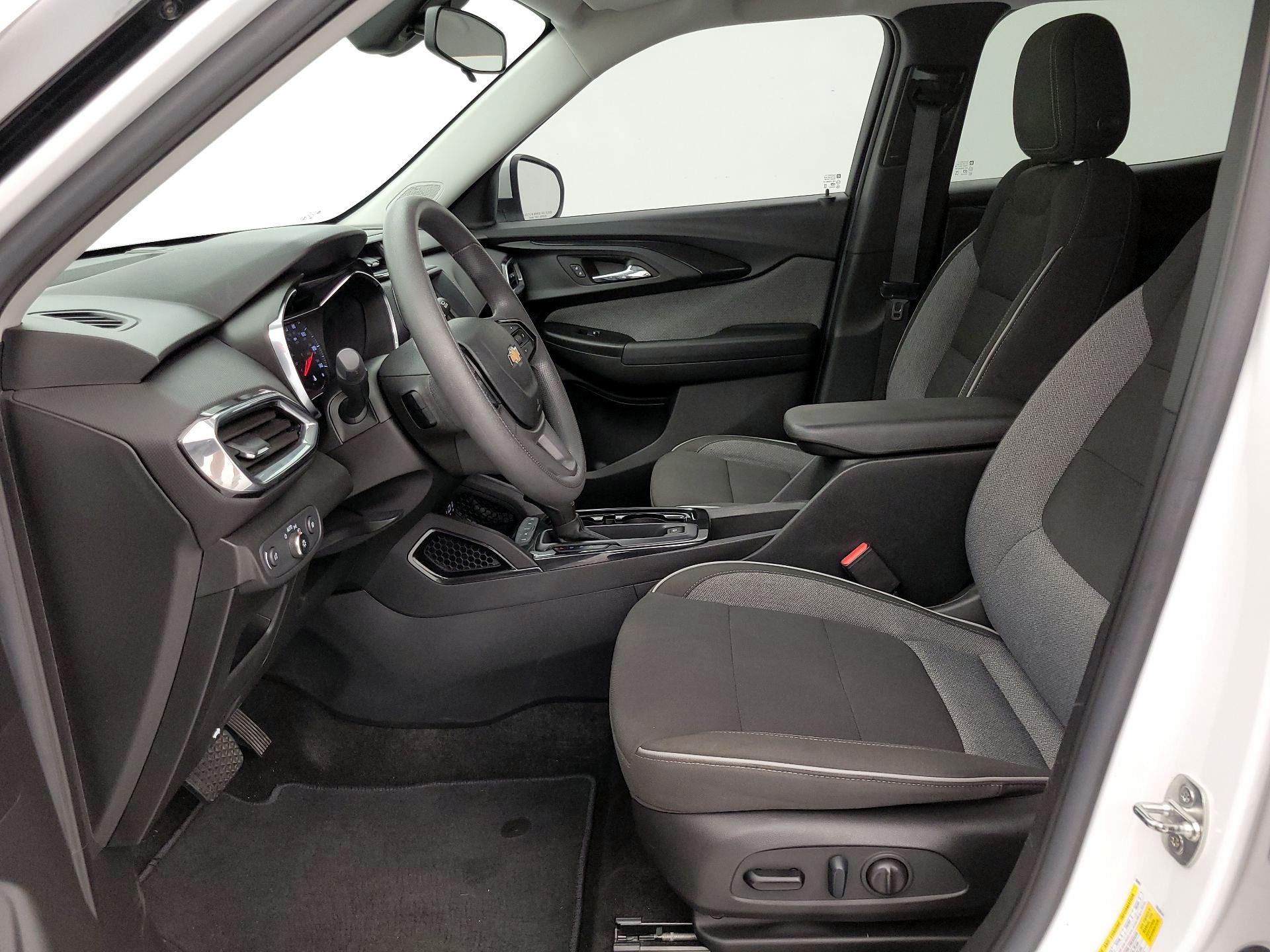 Thumbnail: 2023 Chevrolet TrailBlazer - 11