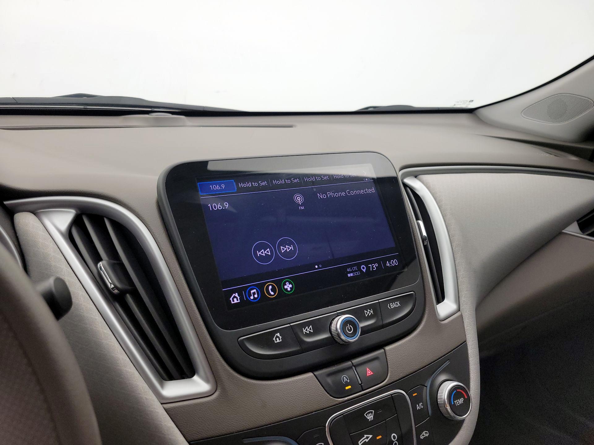 Thumbnail: 2022 Chevrolet Malibu - 15