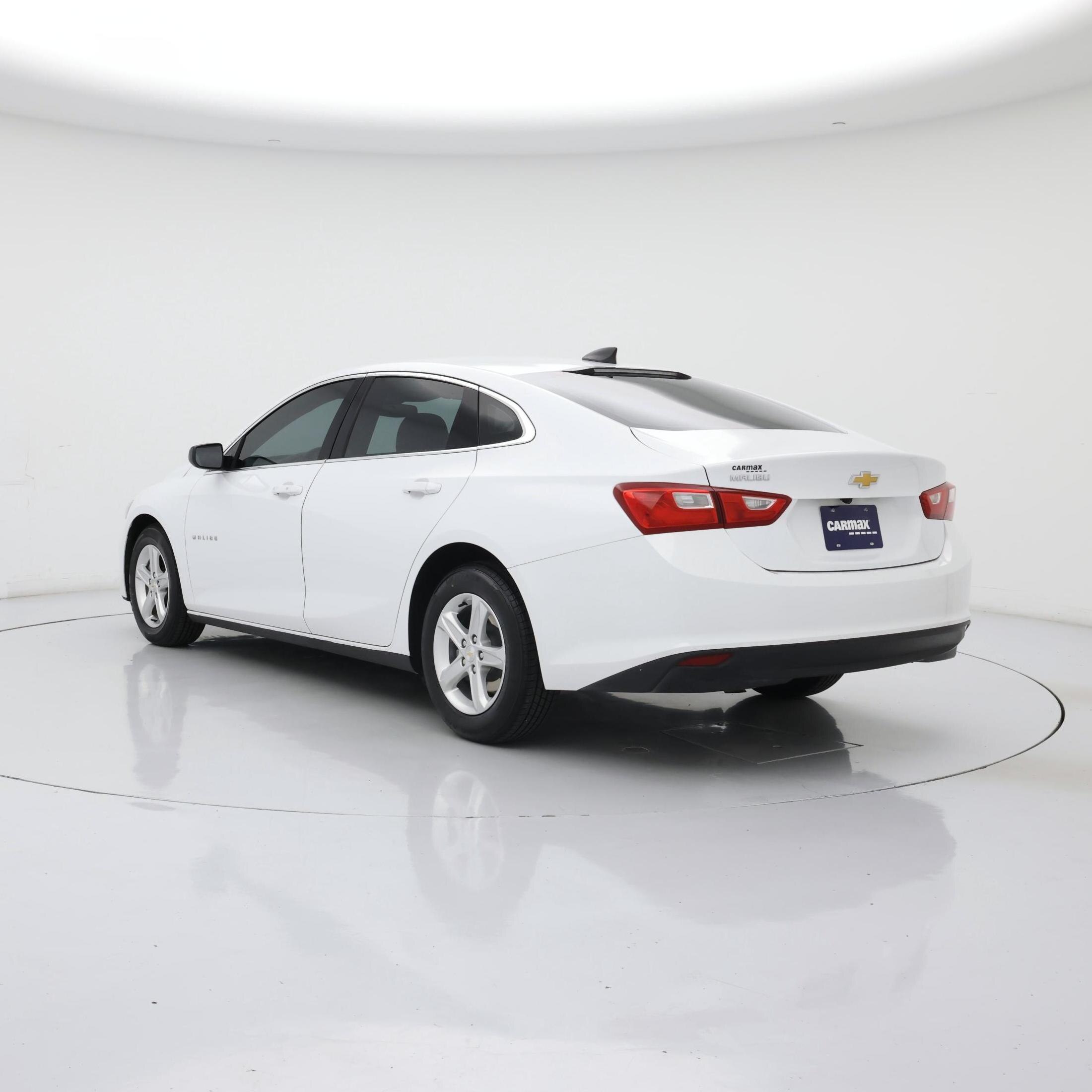 Thumbnail: 2022 Chevrolet Malibu - 2