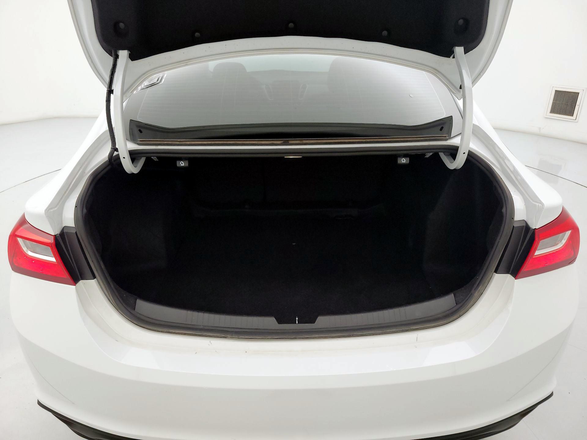 Thumbnail: 2022 Chevrolet Malibu - 20