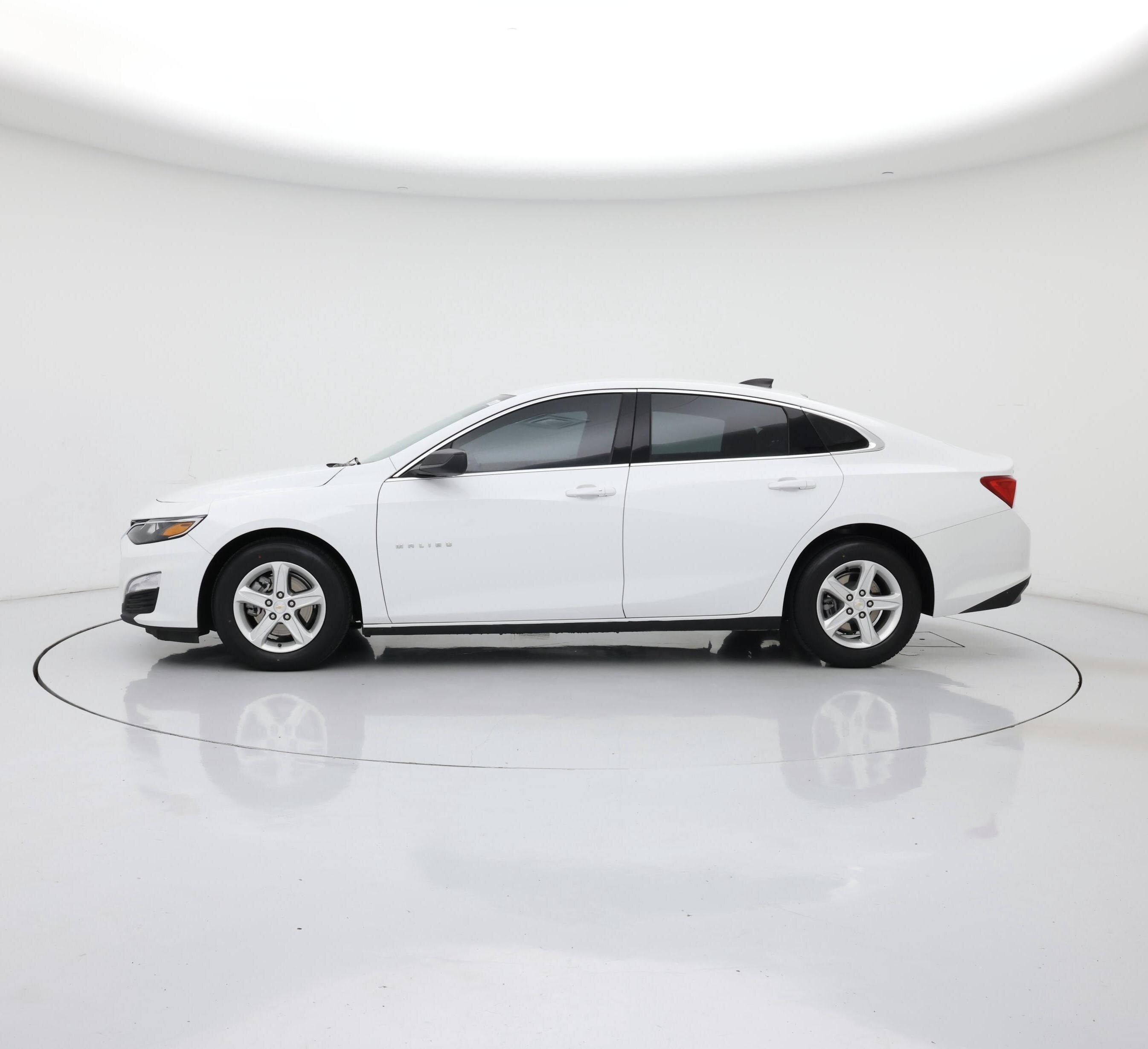 Thumbnail: 2022 Chevrolet Malibu - 3