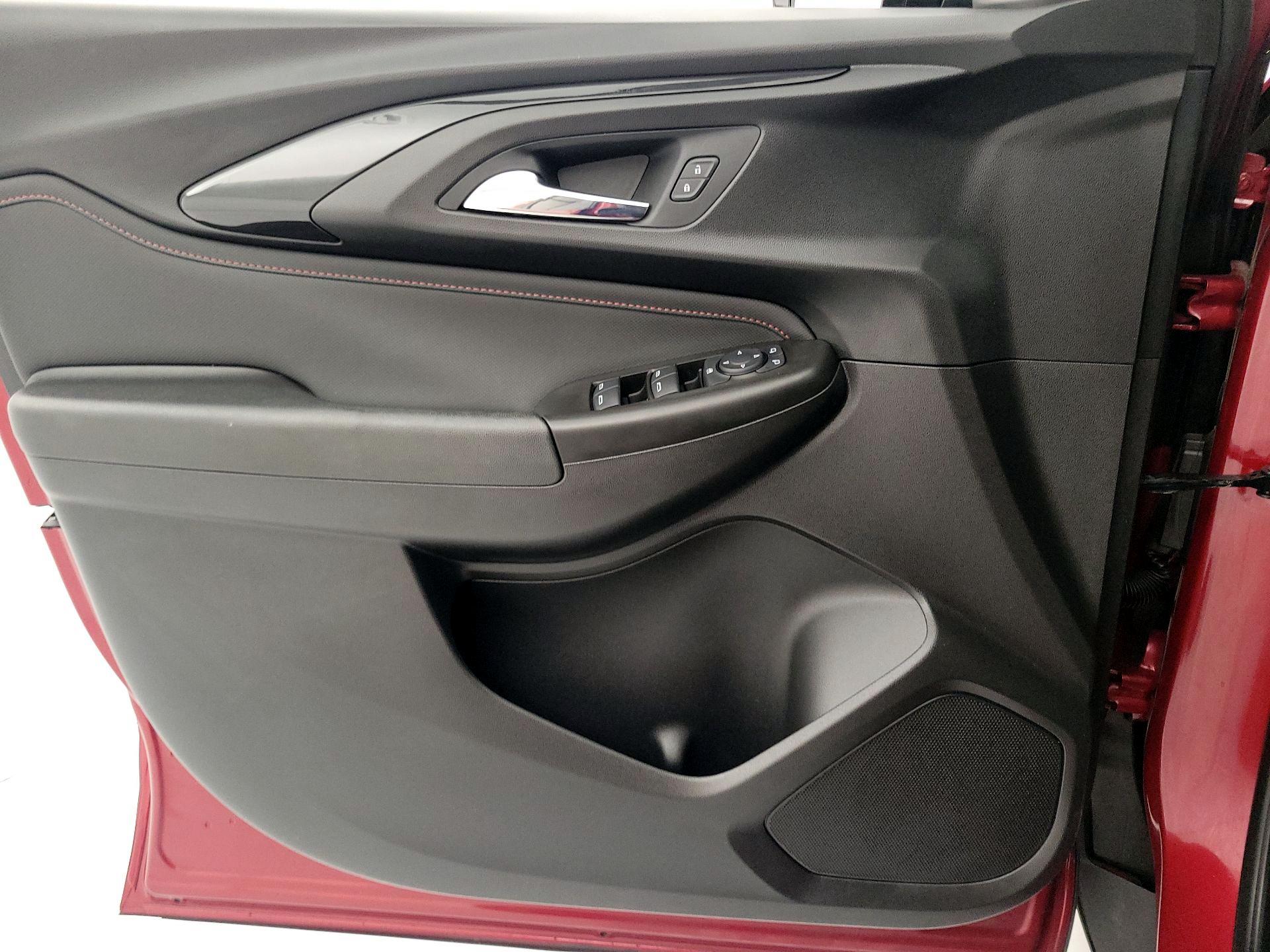 Thumbnail: 2021 Chevrolet TrailBlazer - 12