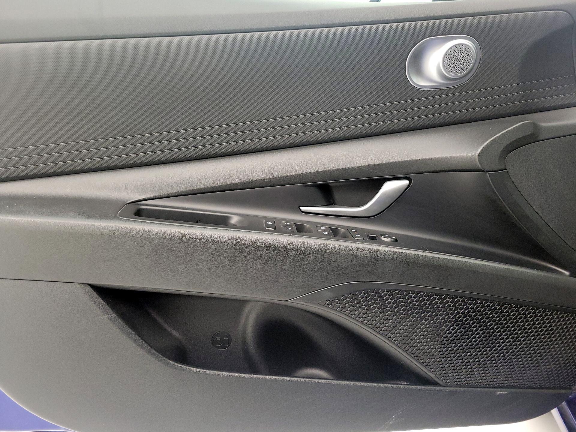 Thumbnail: 2024 Hyundai Elantra - 12