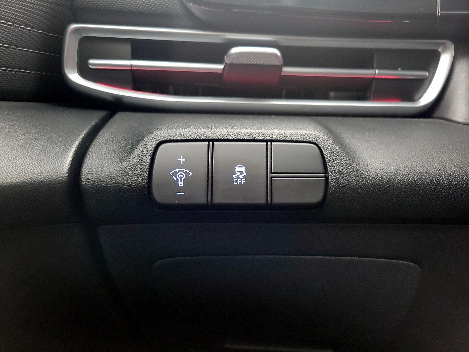 Thumbnail: 2024 Hyundai Elantra - 13