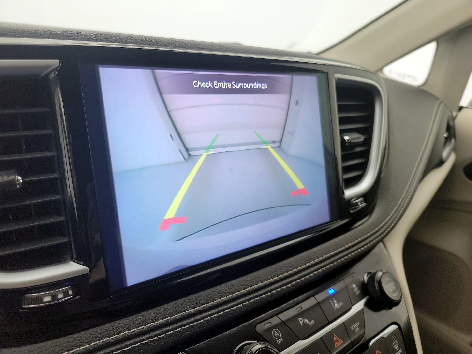 Thumbnail: 2023 Chrysler Pacifica - 15