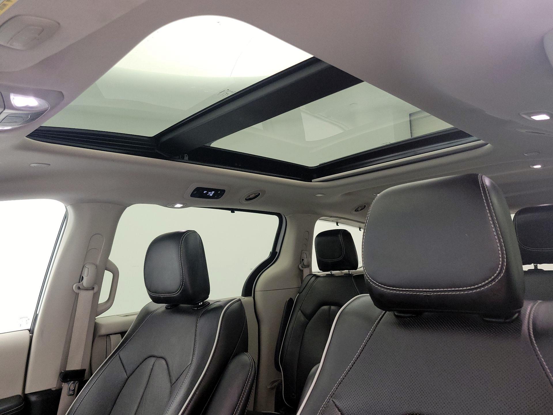 Thumbnail: 2023 Chrysler Pacifica - 20