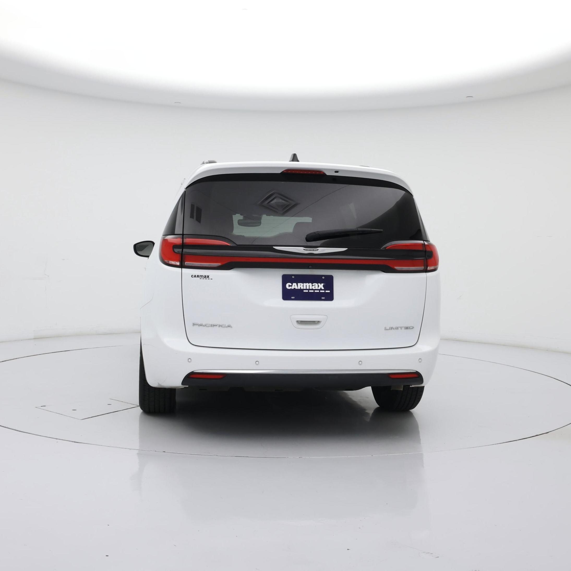 Thumbnail: 2023 Chrysler Pacifica - 6