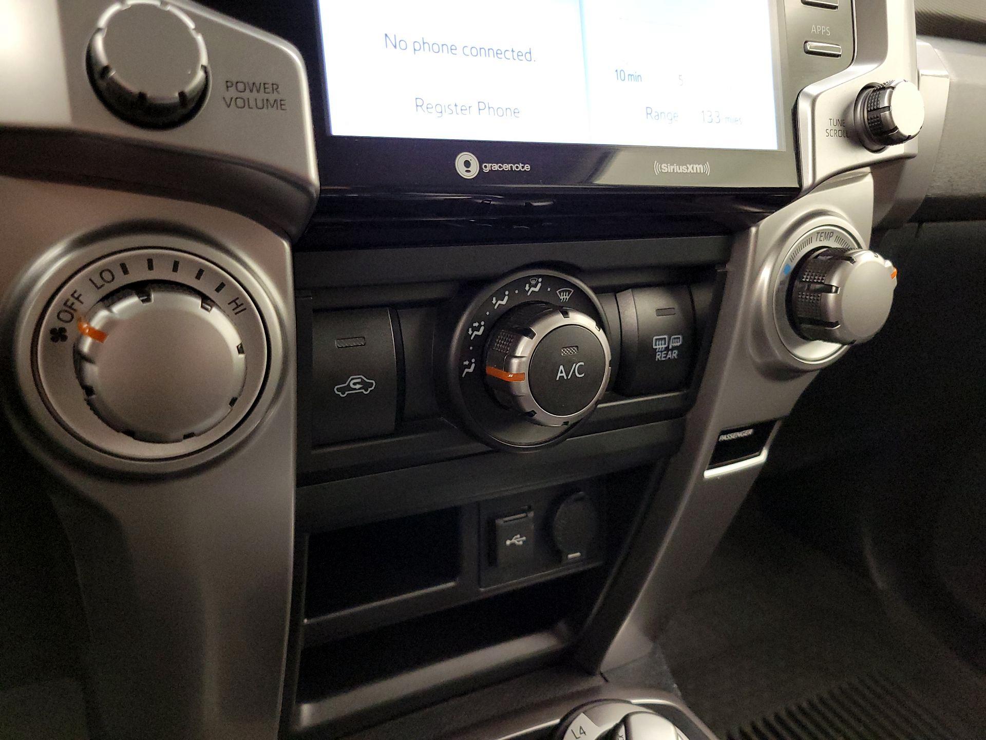 Thumbnail: 2022 Toyota 4Runner - 16