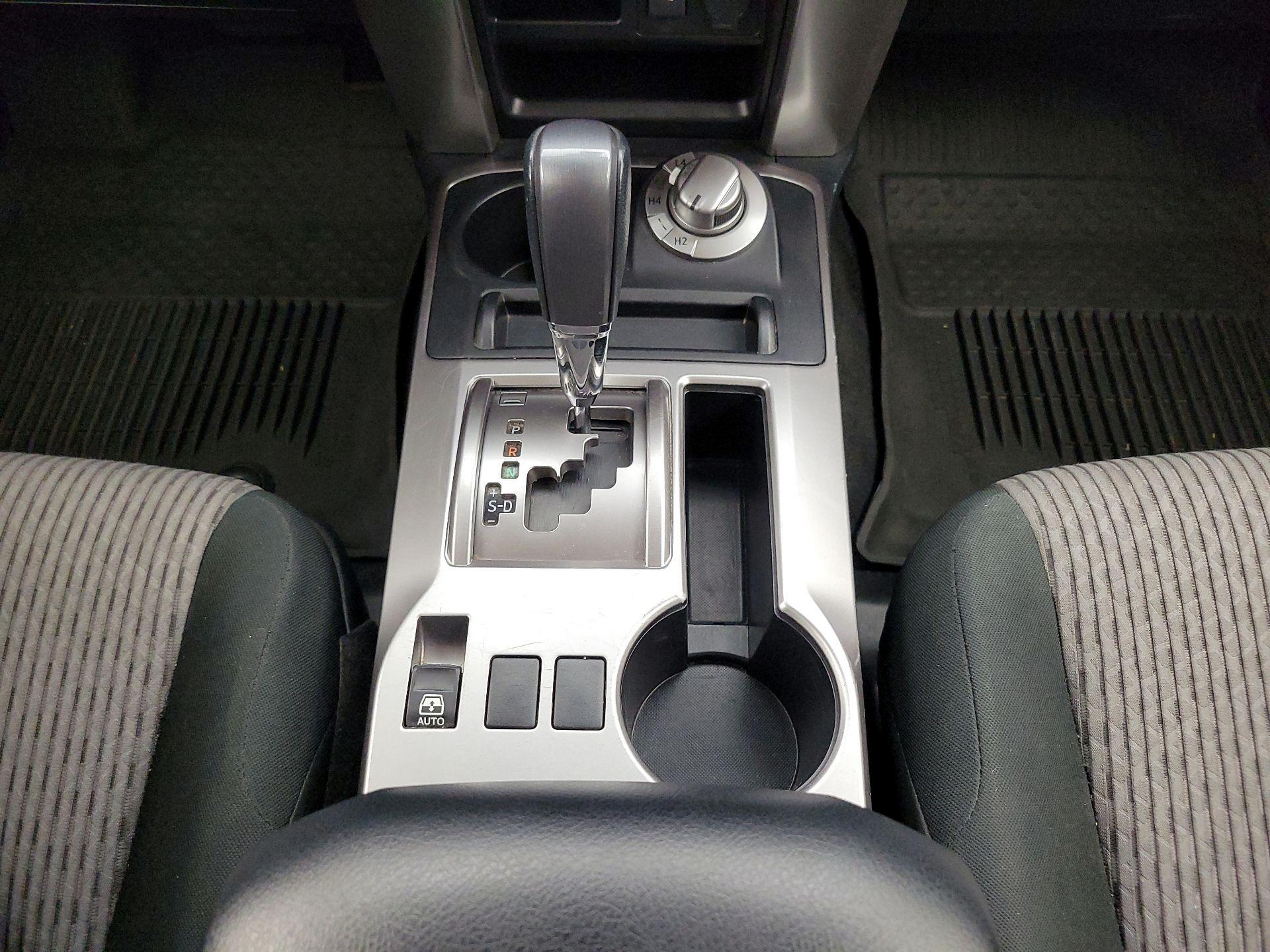 Thumbnail: 2022 Toyota 4Runner - 17