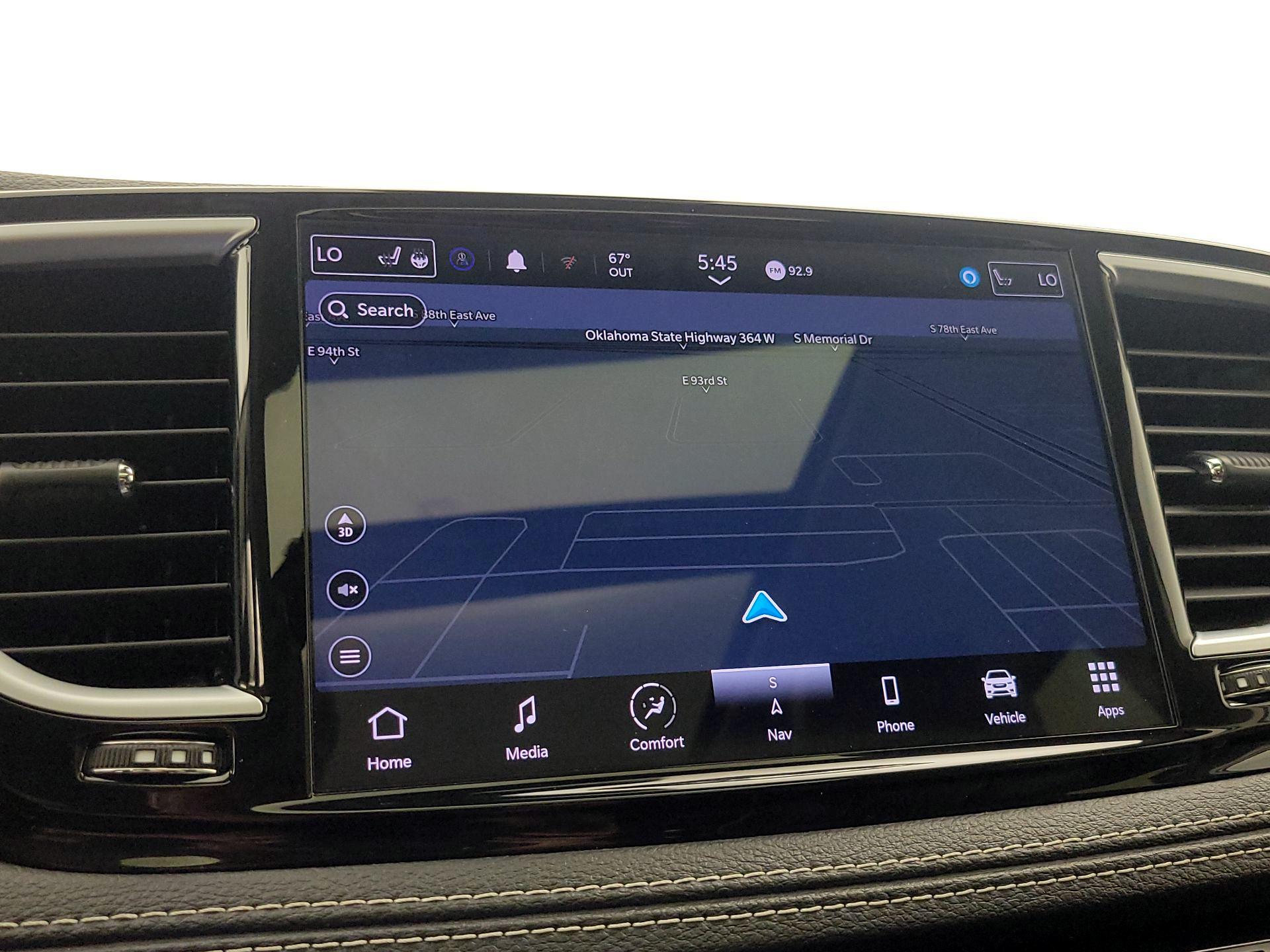 Thumbnail: 2023 Chrysler Pacifica - 14