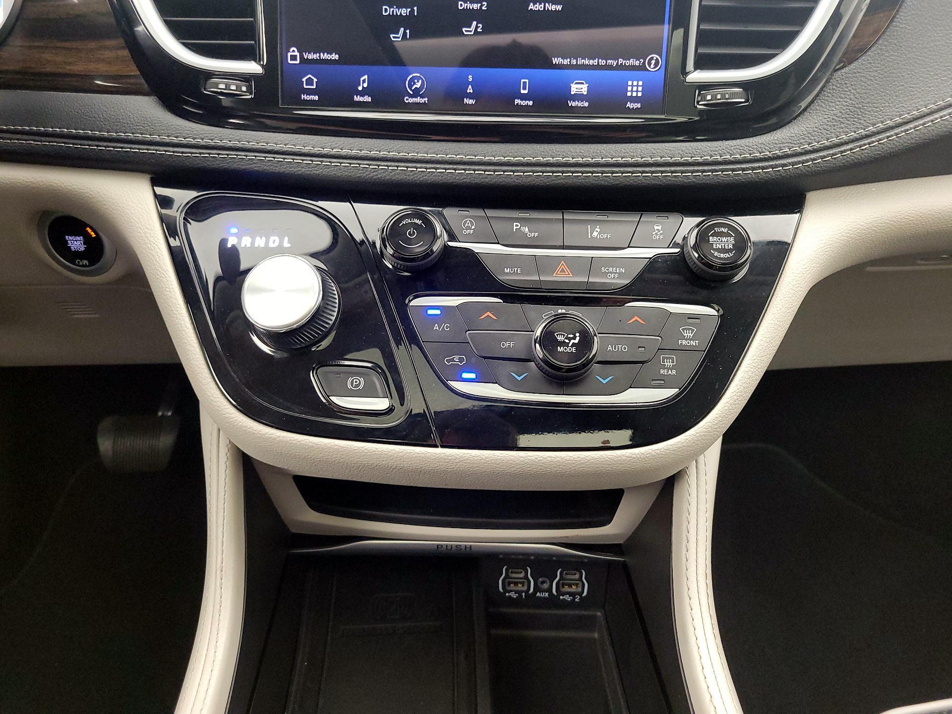 Thumbnail: 2023 Chrysler Pacifica - 18