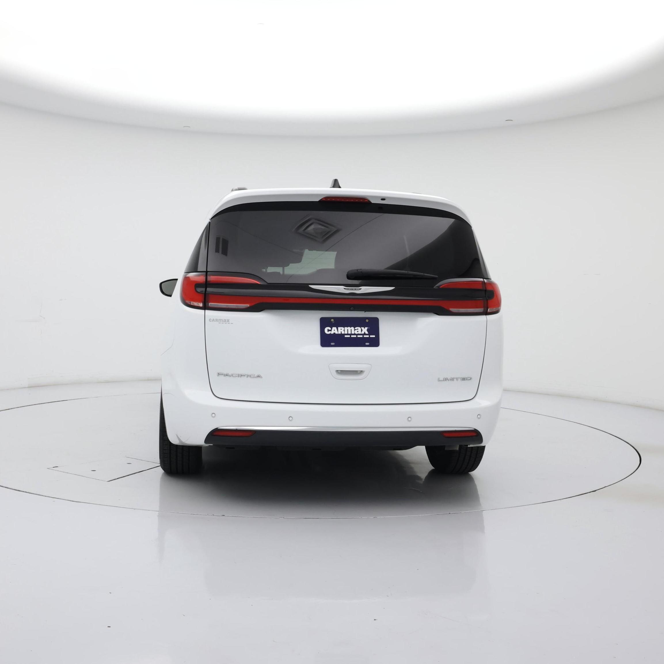 Thumbnail: 2023 Chrysler Pacifica - 6