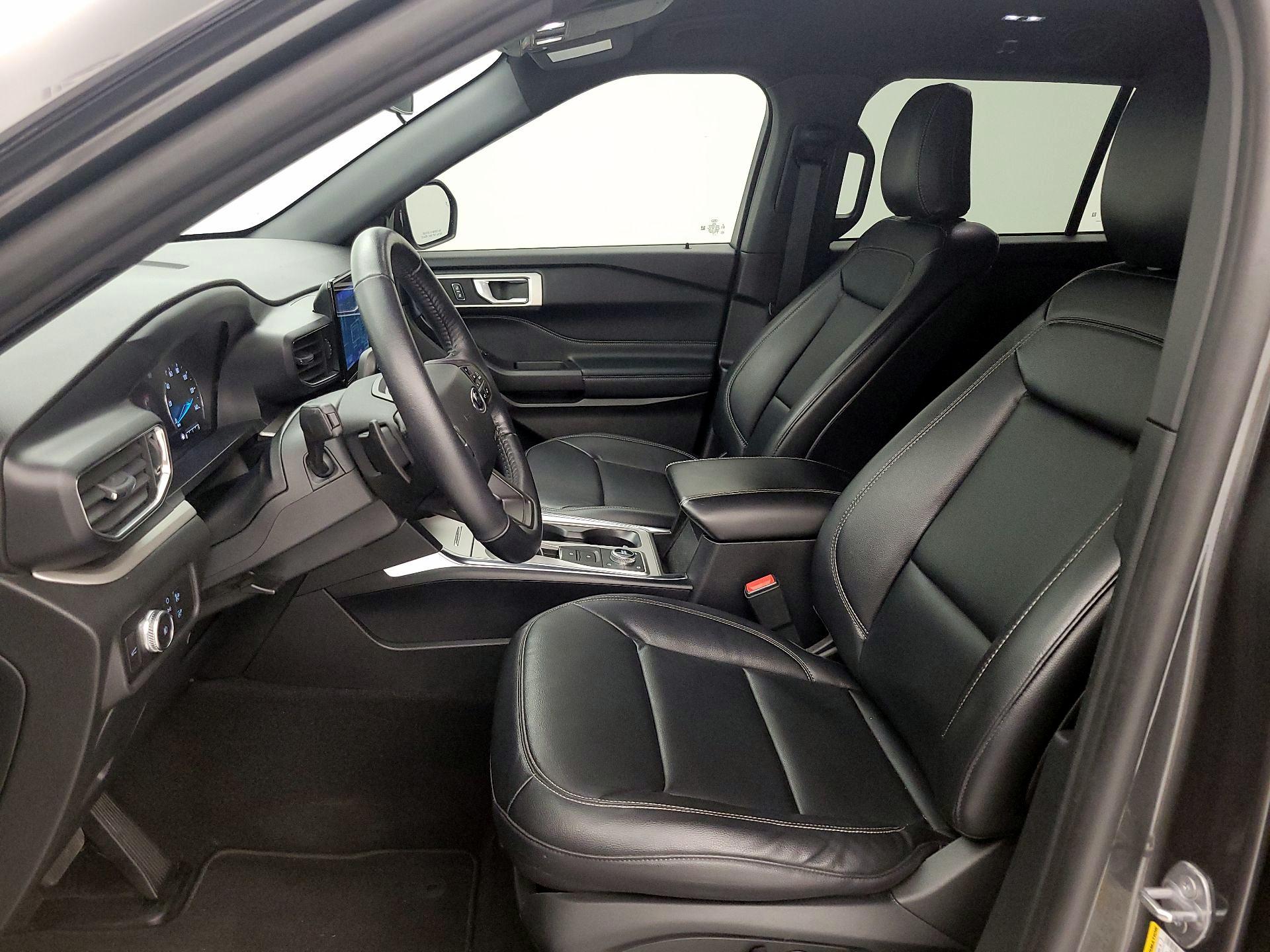 Thumbnail: 2020 Ford Explorer - 11