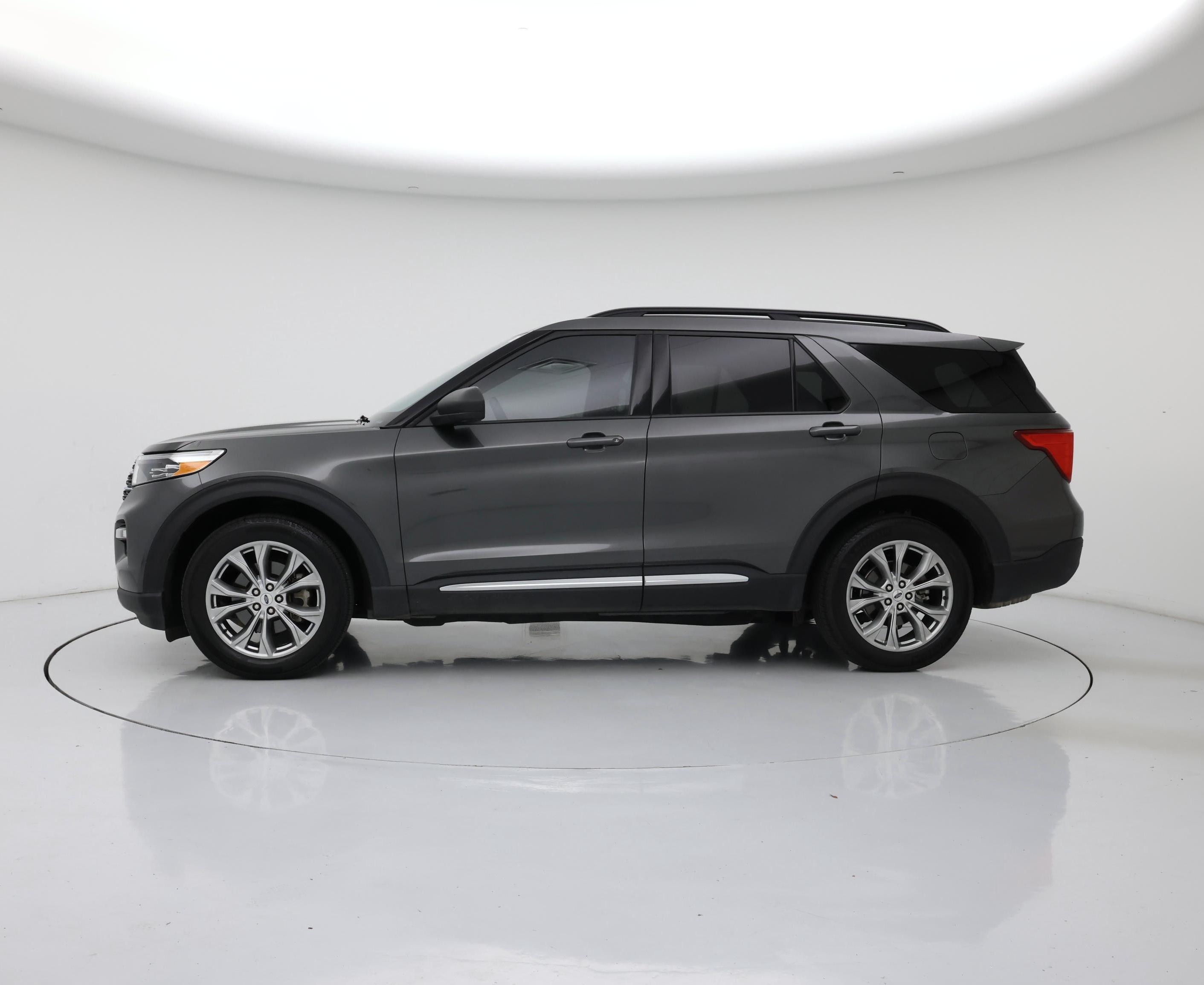 Thumbnail: 2020 Ford Explorer - 3