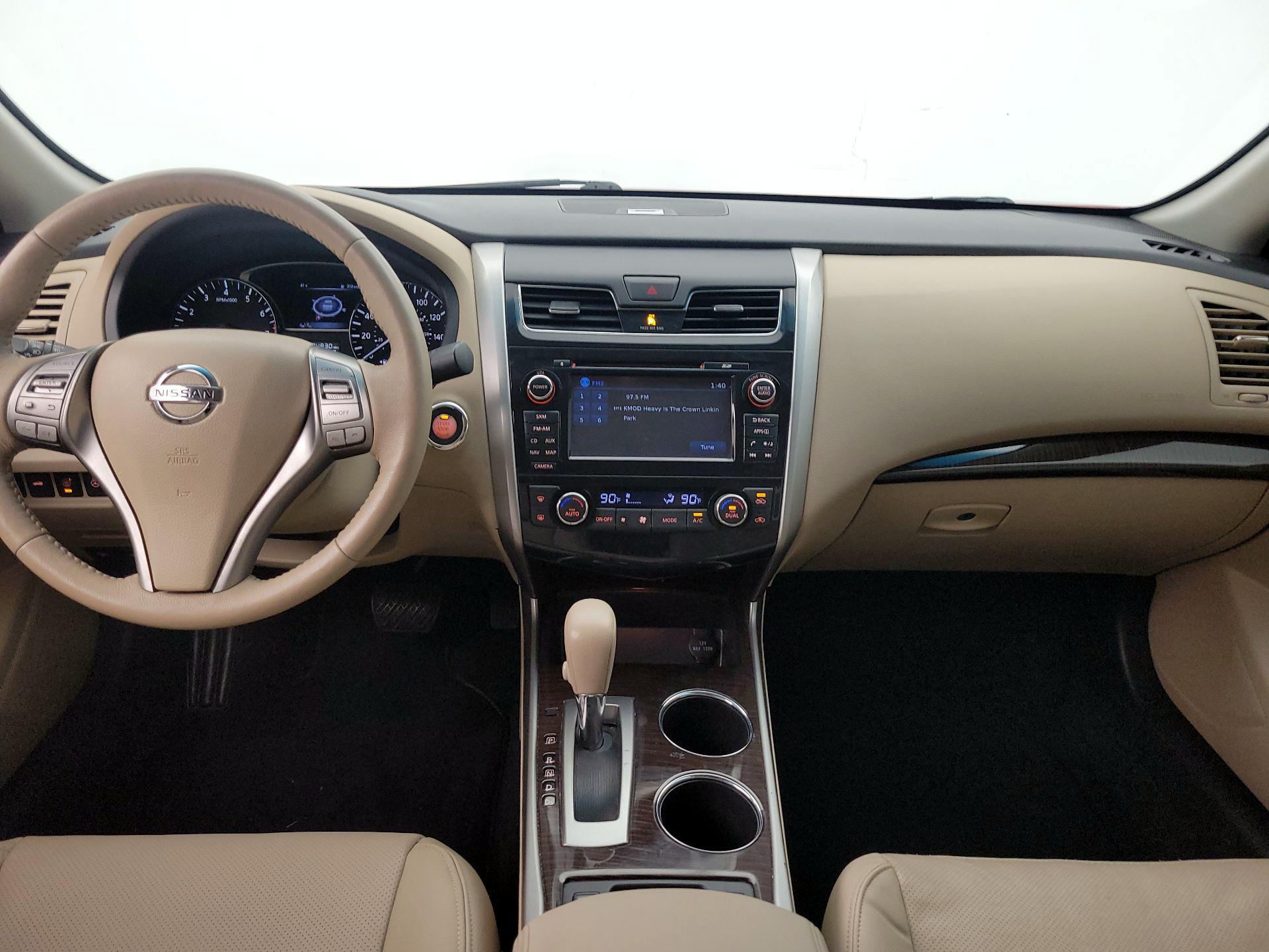 Thumbnail: 2015 Nissan Altima - 9