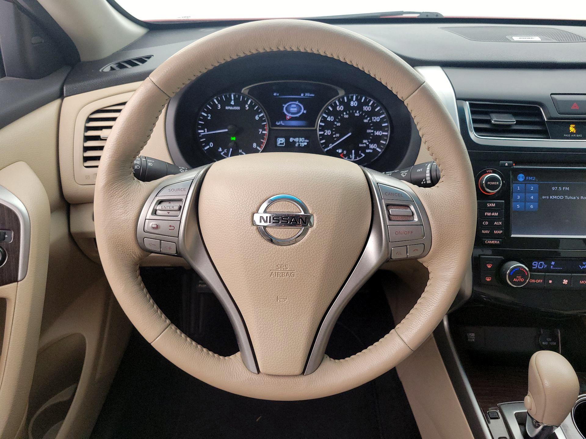 Thumbnail: 2015 Nissan Altima - 10