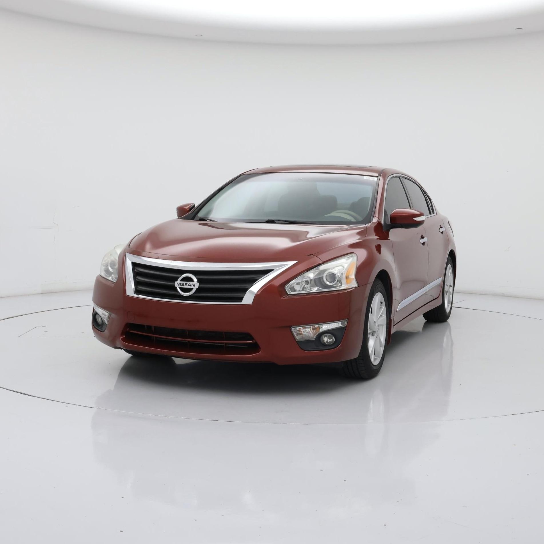 Thumbnail: 2015 Nissan Altima - 4