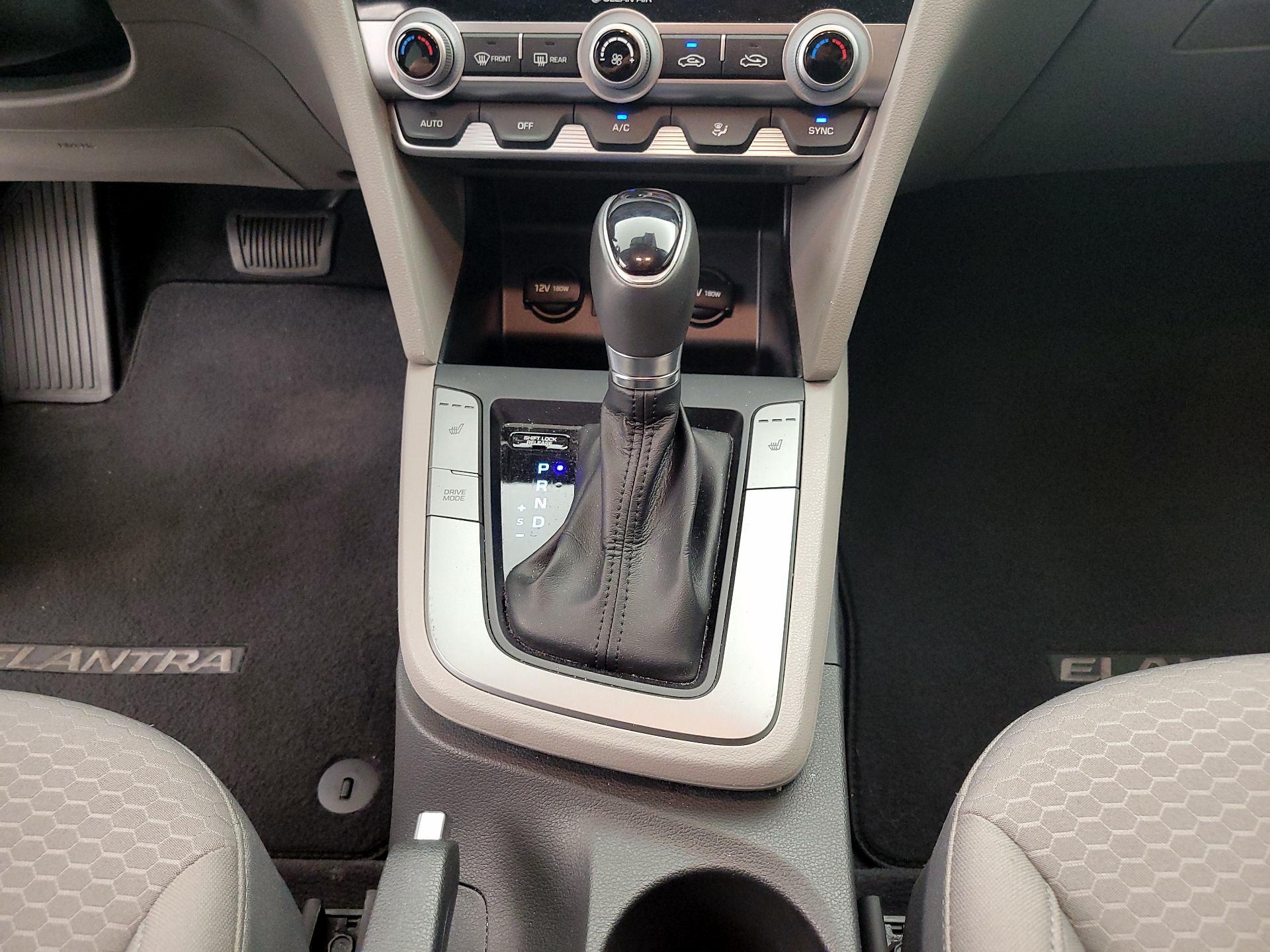 Thumbnail: 2020 Hyundai Elantra - 17