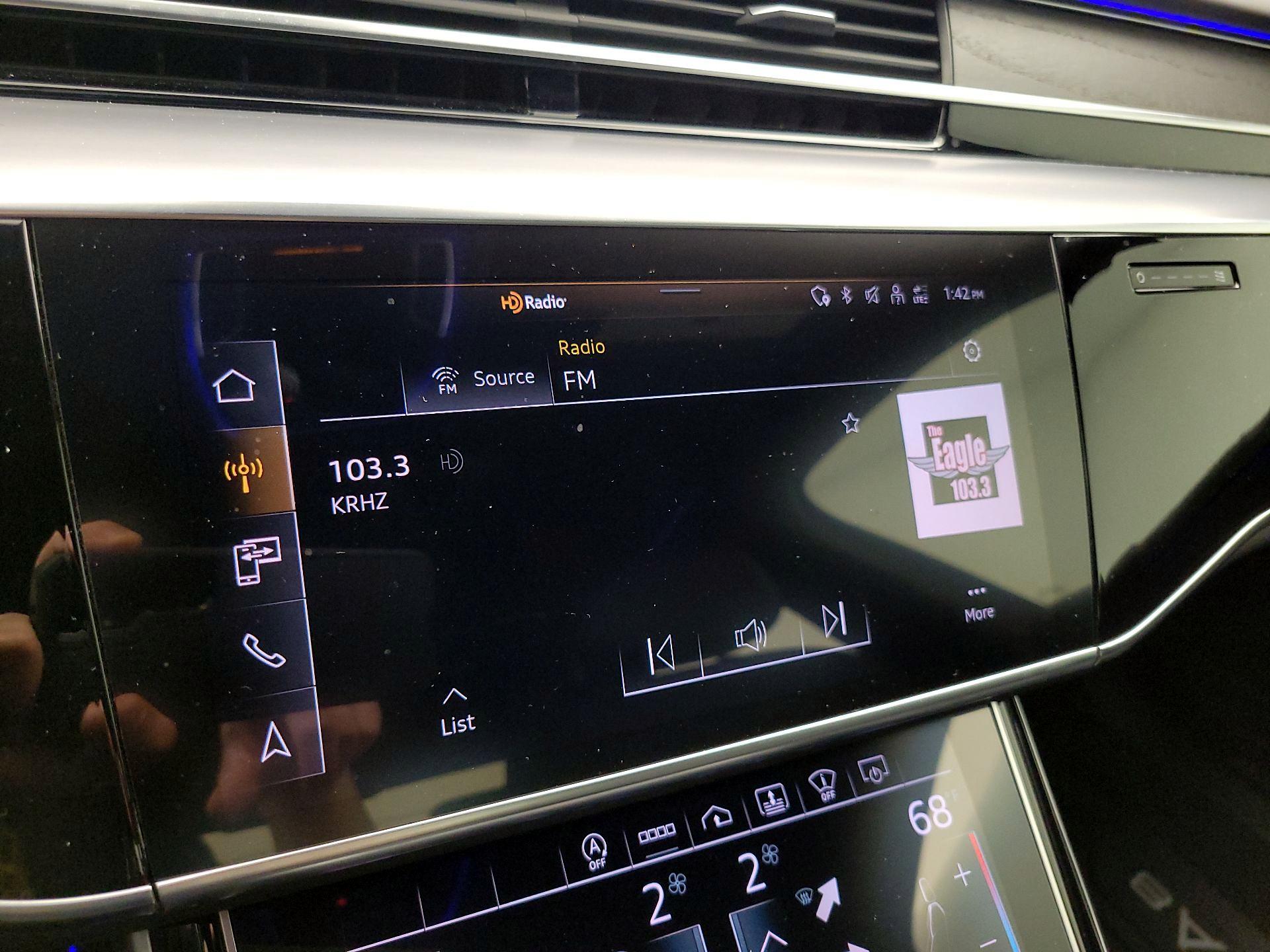 Thumbnail: 2021 Audi A8 - 16