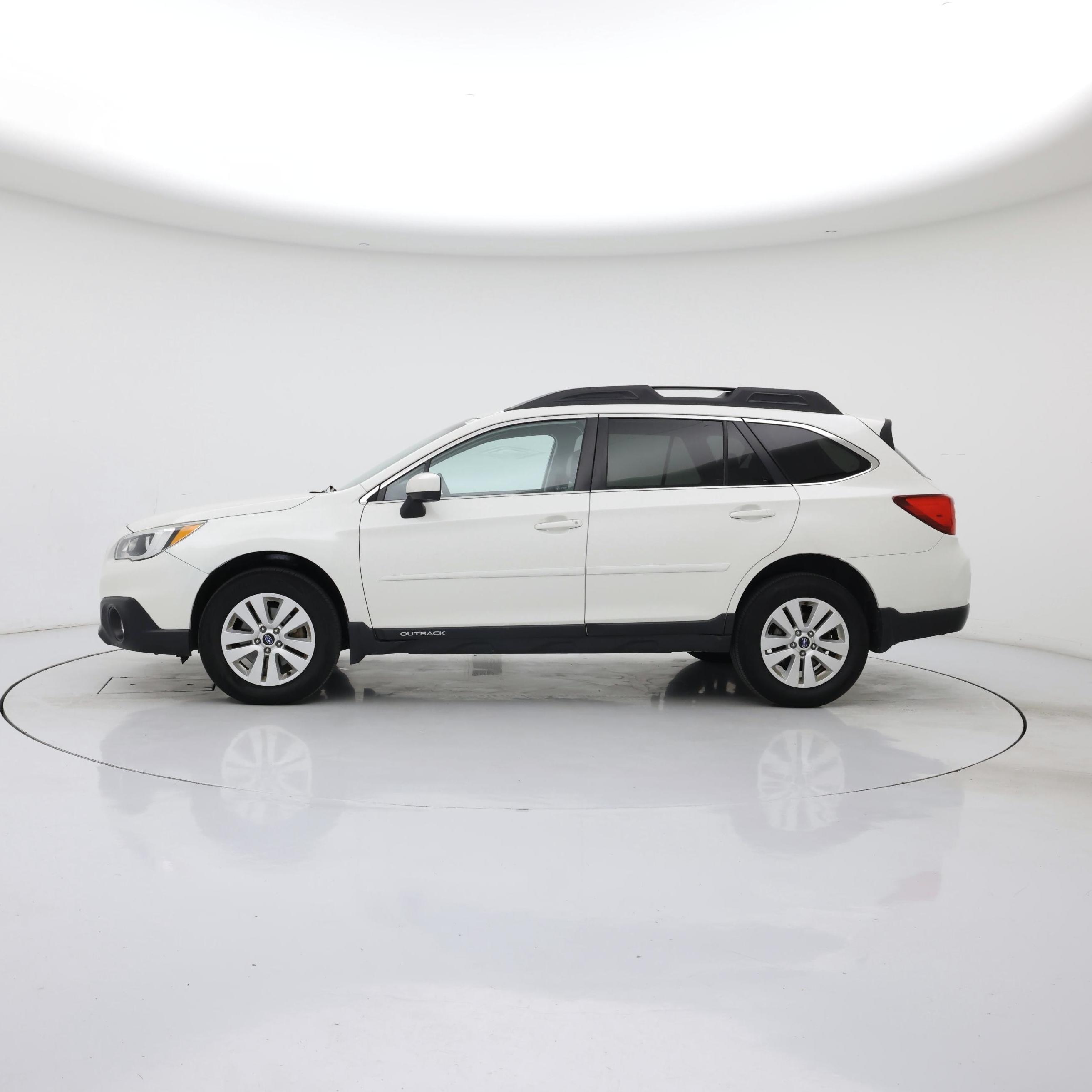 Thumbnail: 2015 Subaru Outback - 3