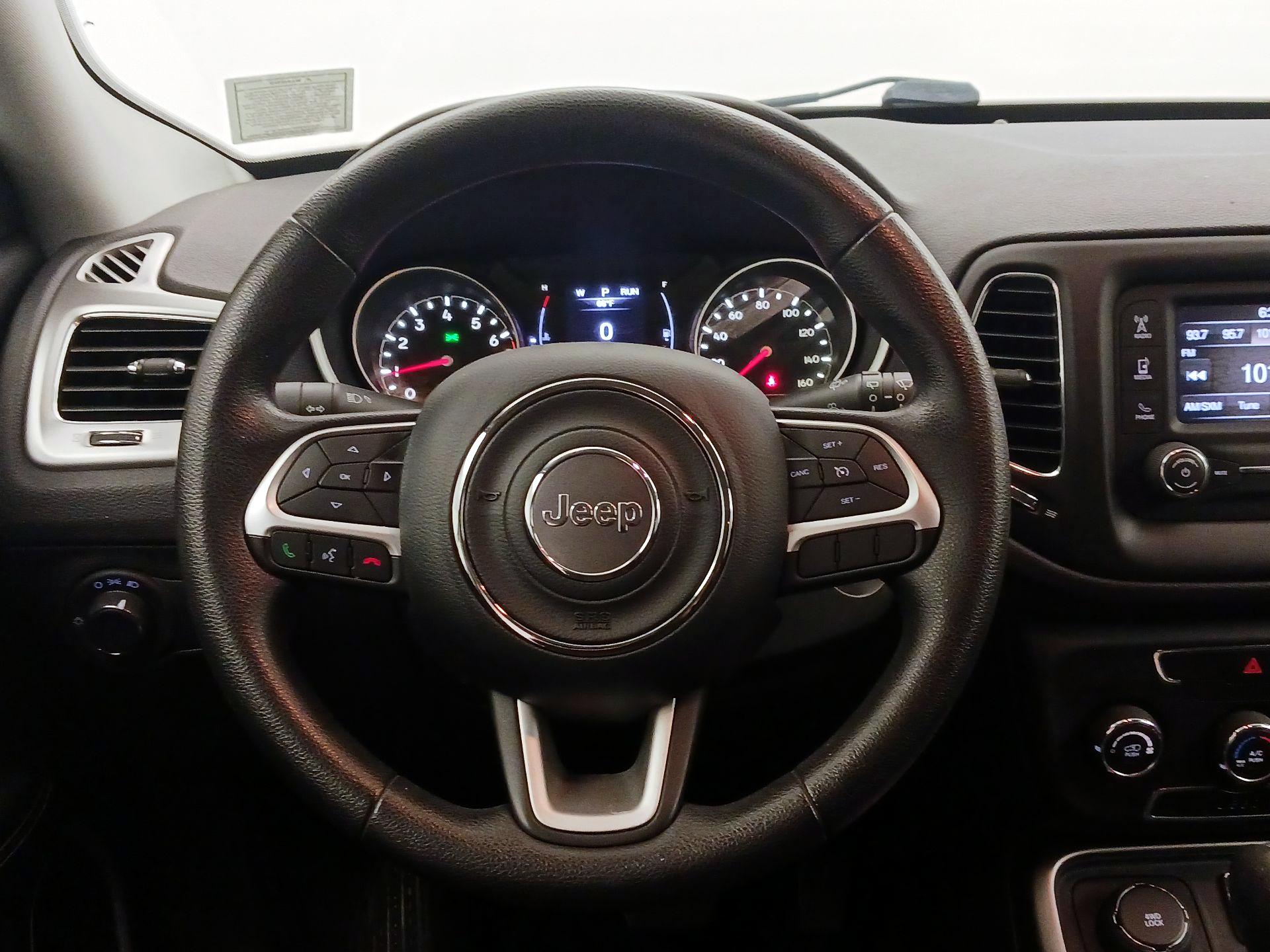 Thumbnail: 2017 Jeep Compass - 10