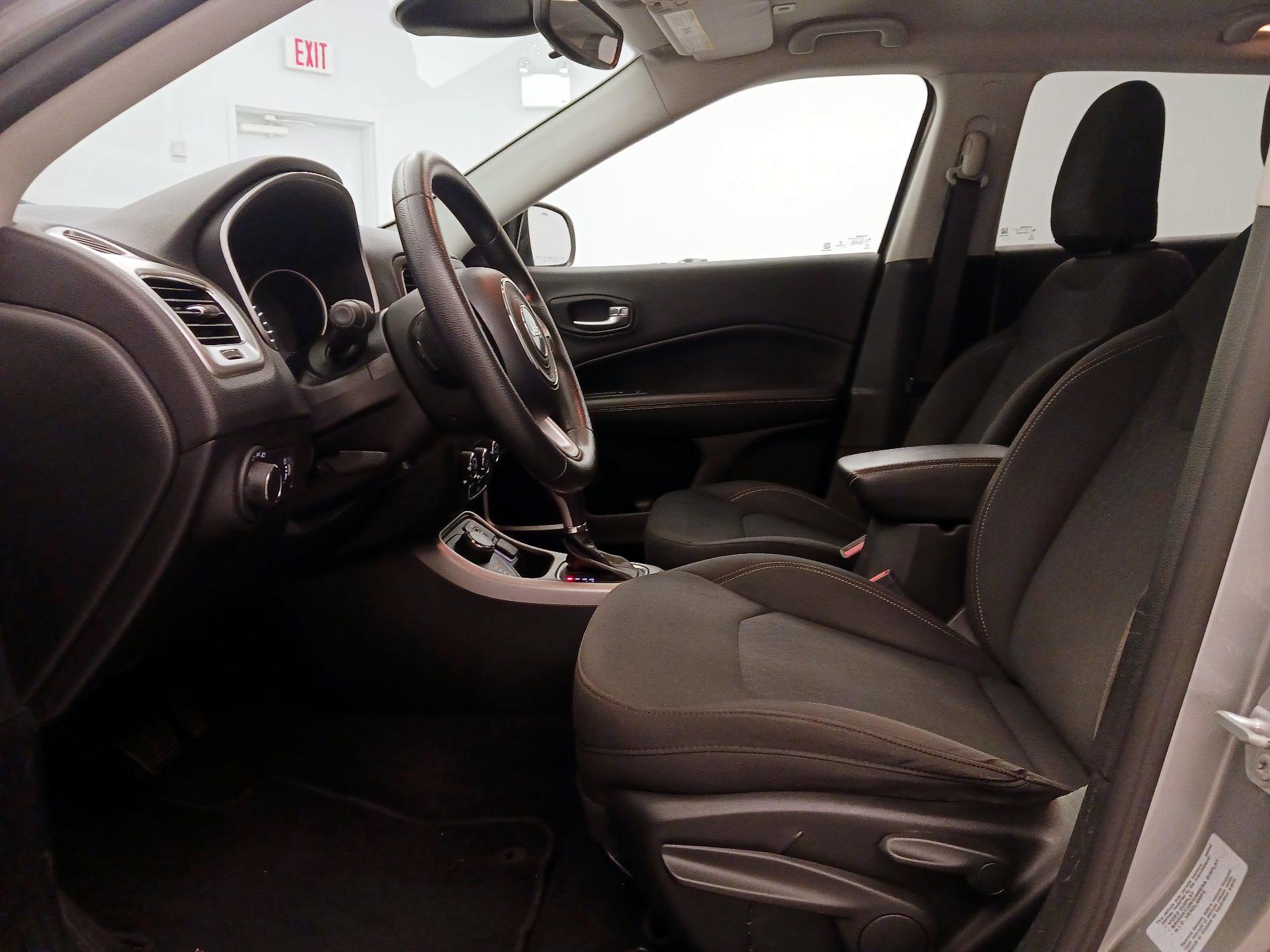 Thumbnail: 2017 Jeep Compass - 11