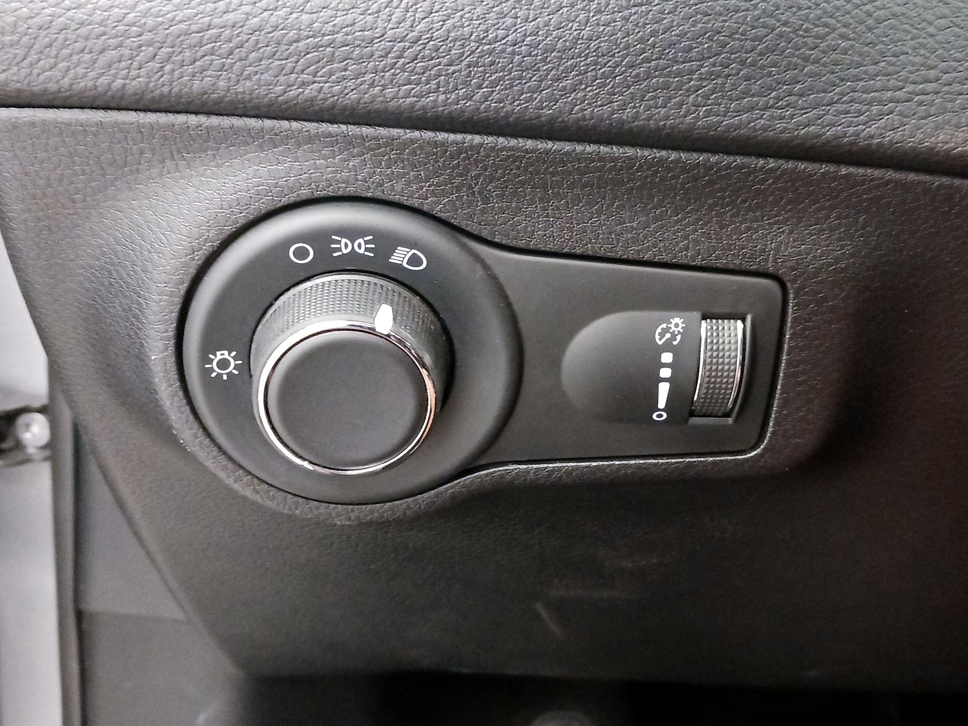 Thumbnail: 2017 Jeep Compass - 13