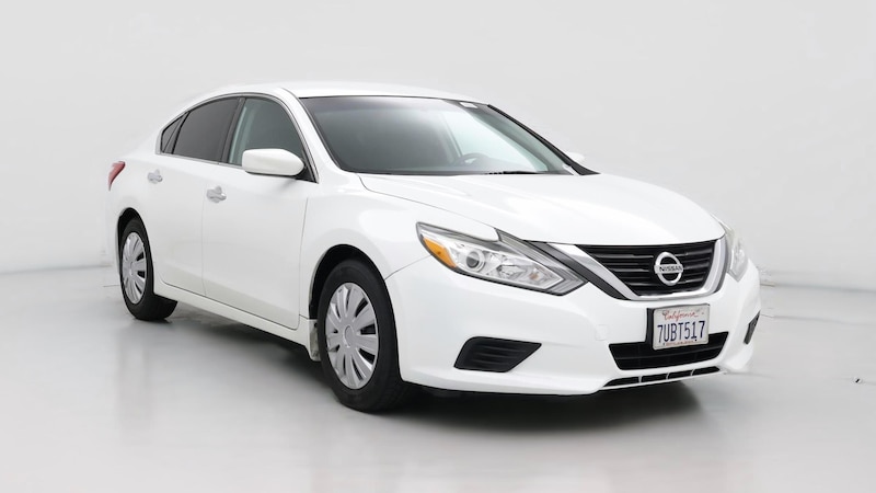 2016 Nissan Altima S Hero Image