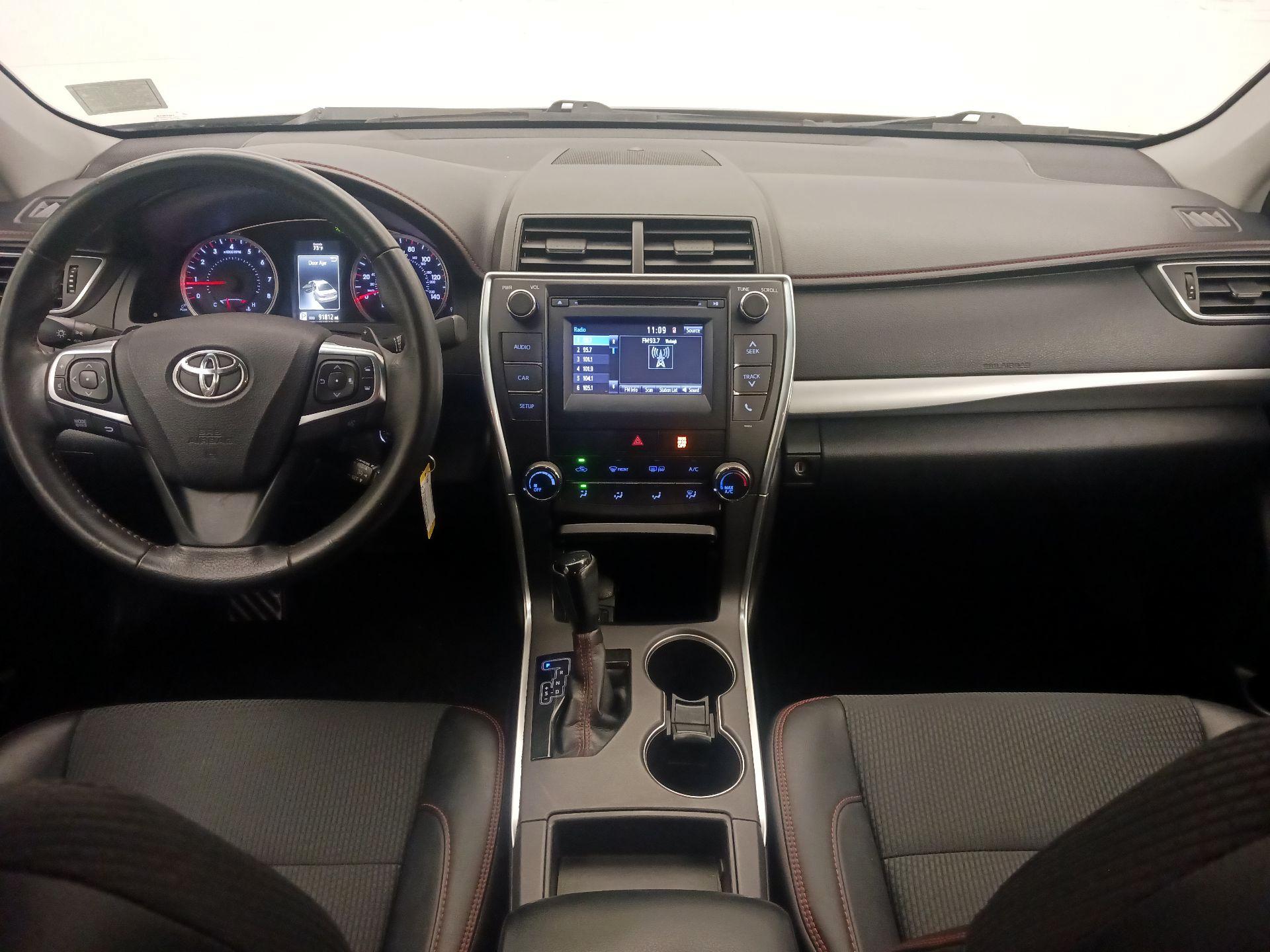 Thumbnail: 2017 Toyota Camry - 9
