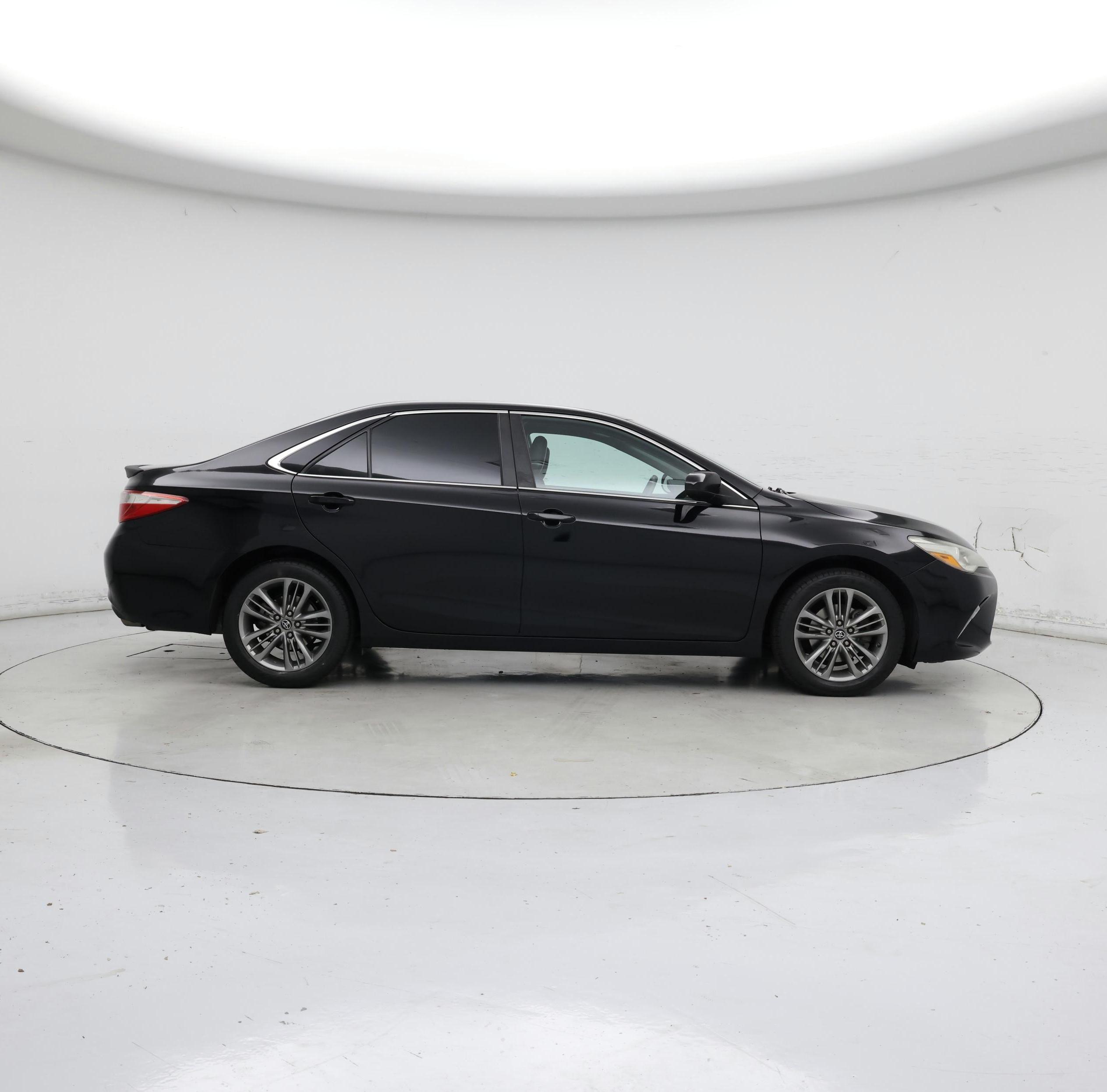 Thumbnail: 2017 Toyota Camry - 7