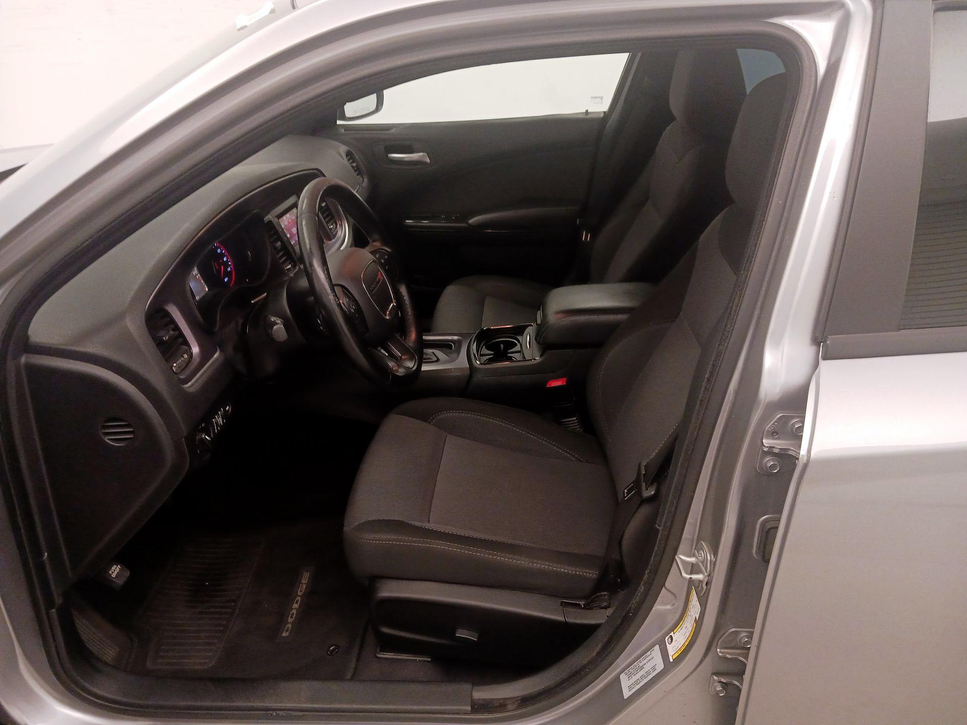 Thumbnail: 2016 Dodge Charger - 11