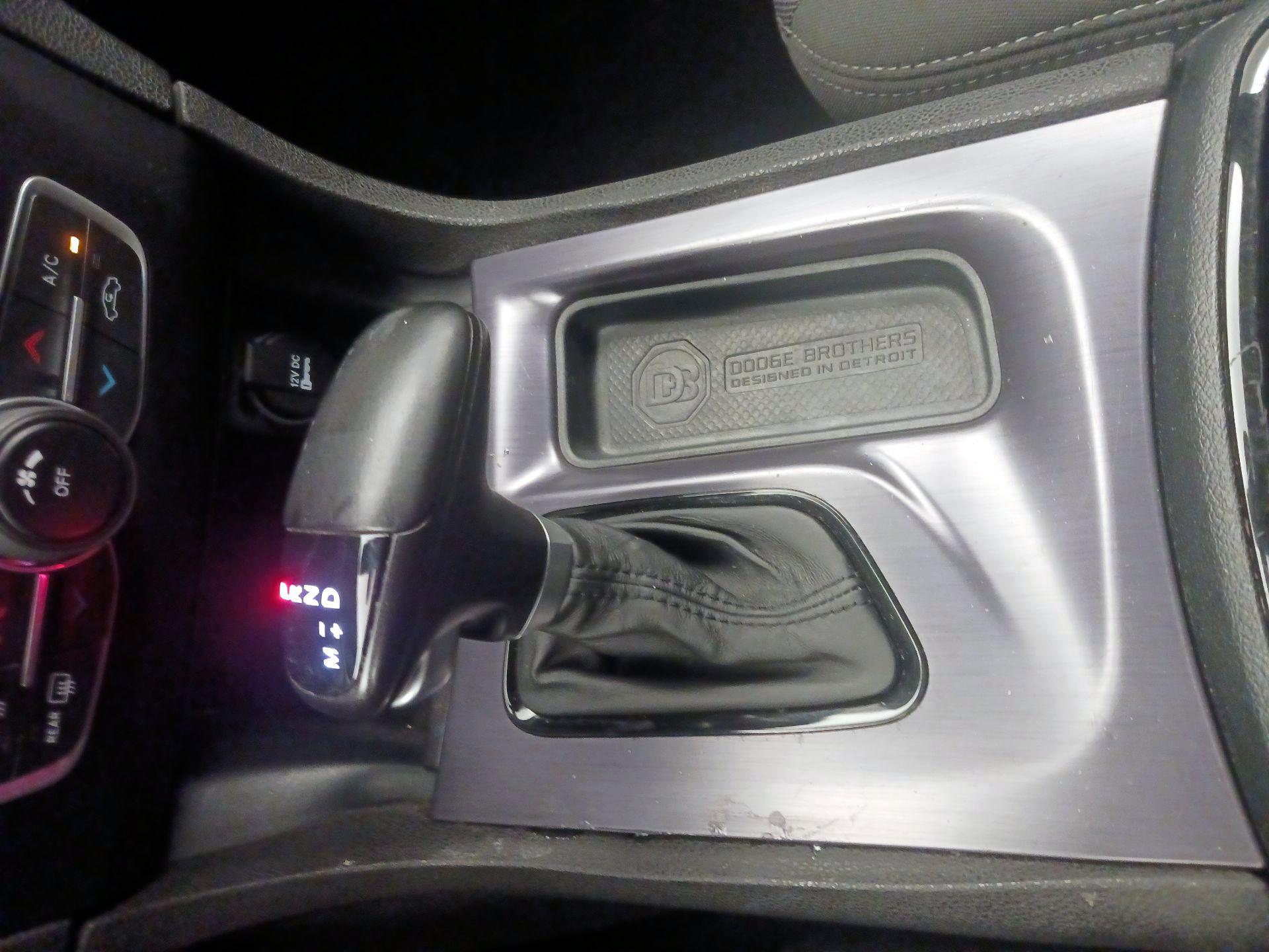Thumbnail: 2016 Dodge Charger - 16