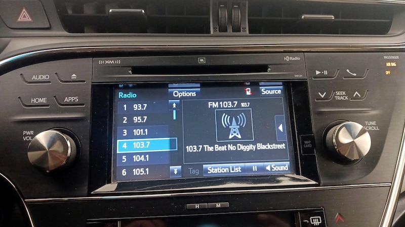 2016 Toyota Avalon Limited 15