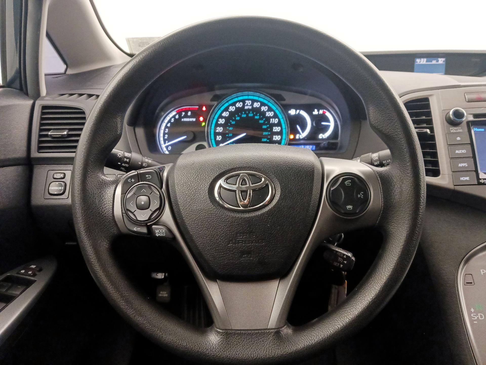 Thumbnail: 2015 Toyota Venza - 10