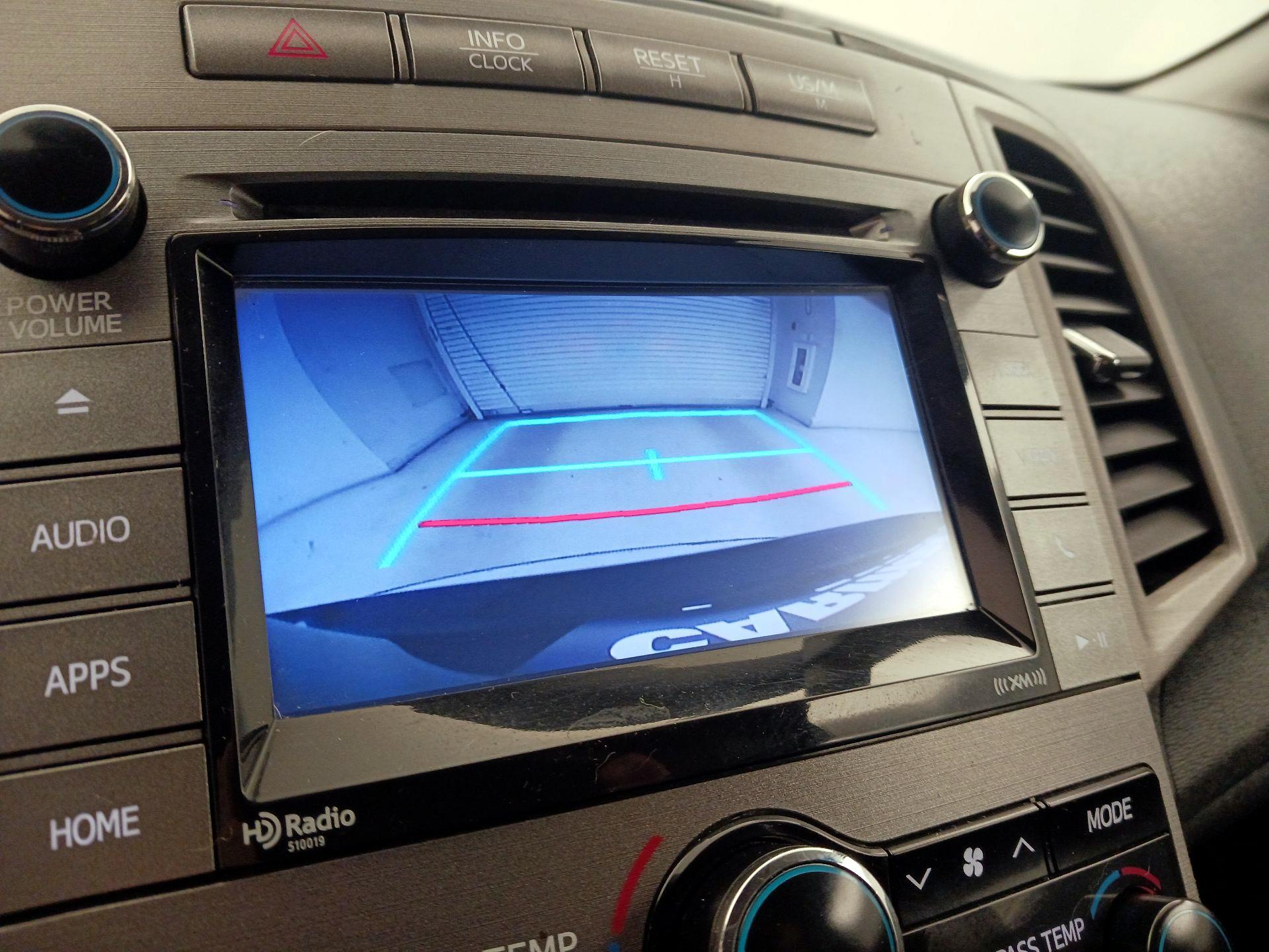 Thumbnail: 2015 Toyota Venza - 14
