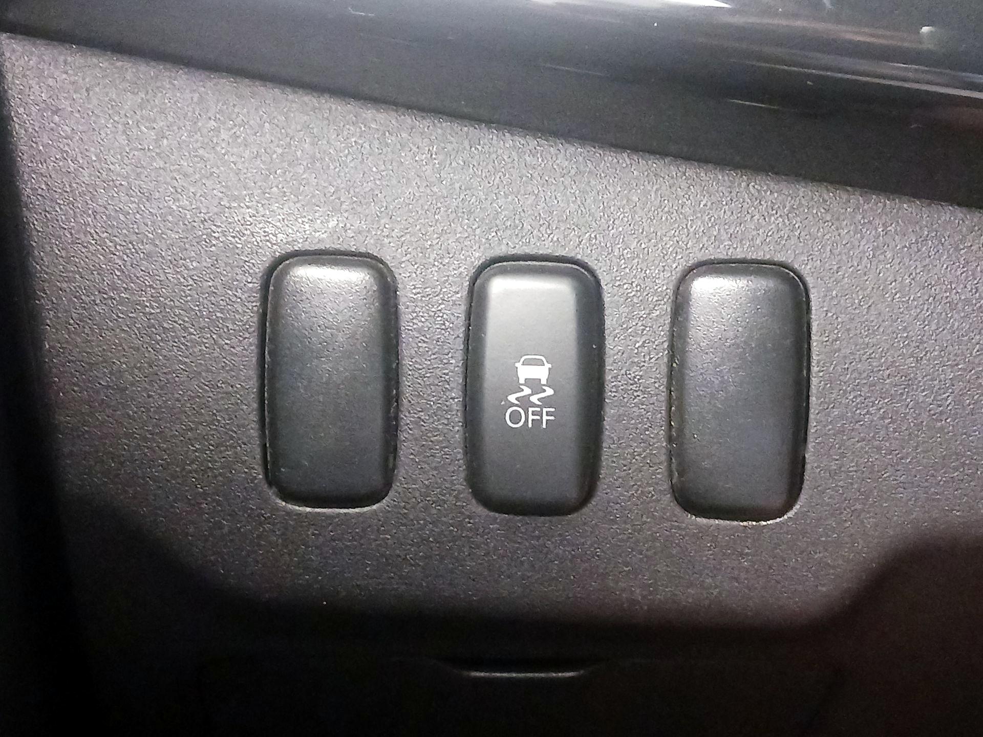 Thumbnail: 2013 Mitsubishi Lancer - 13