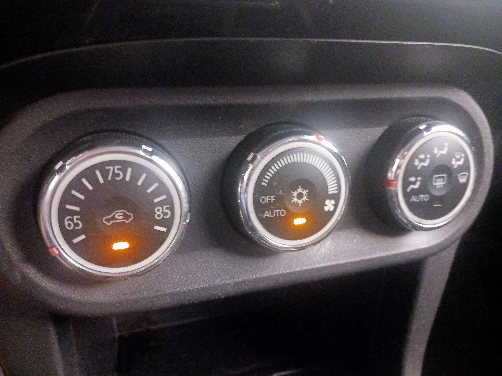 Thumbnail: 2013 Mitsubishi Lancer - 15