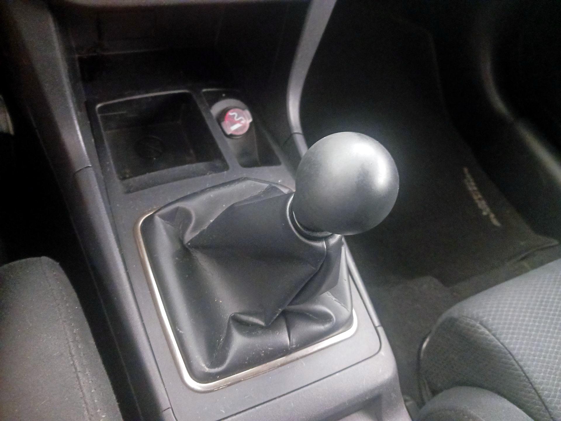 Thumbnail: 2013 Mitsubishi Lancer - 16